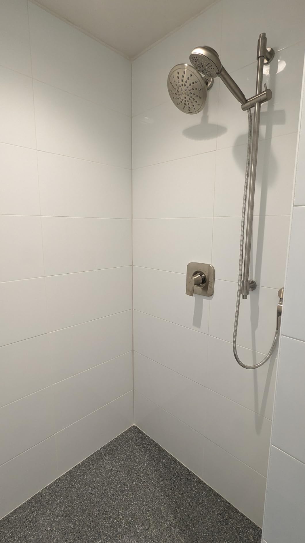 Moen Brushed Nickel 8-Inch Fixed Single Function Round Wide Rainshower Showerhead, 2.5 GPM, 6345BN customer photo 1