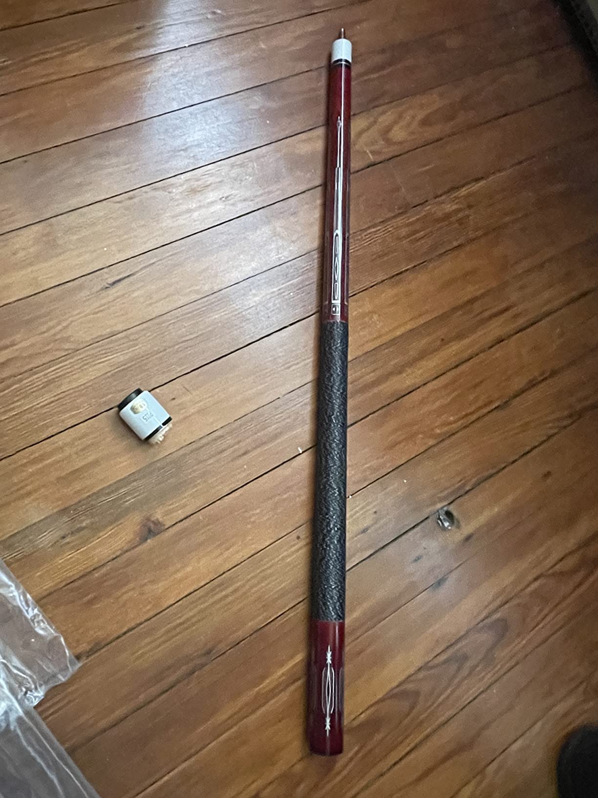 Set of 4 Pool Cues New 58