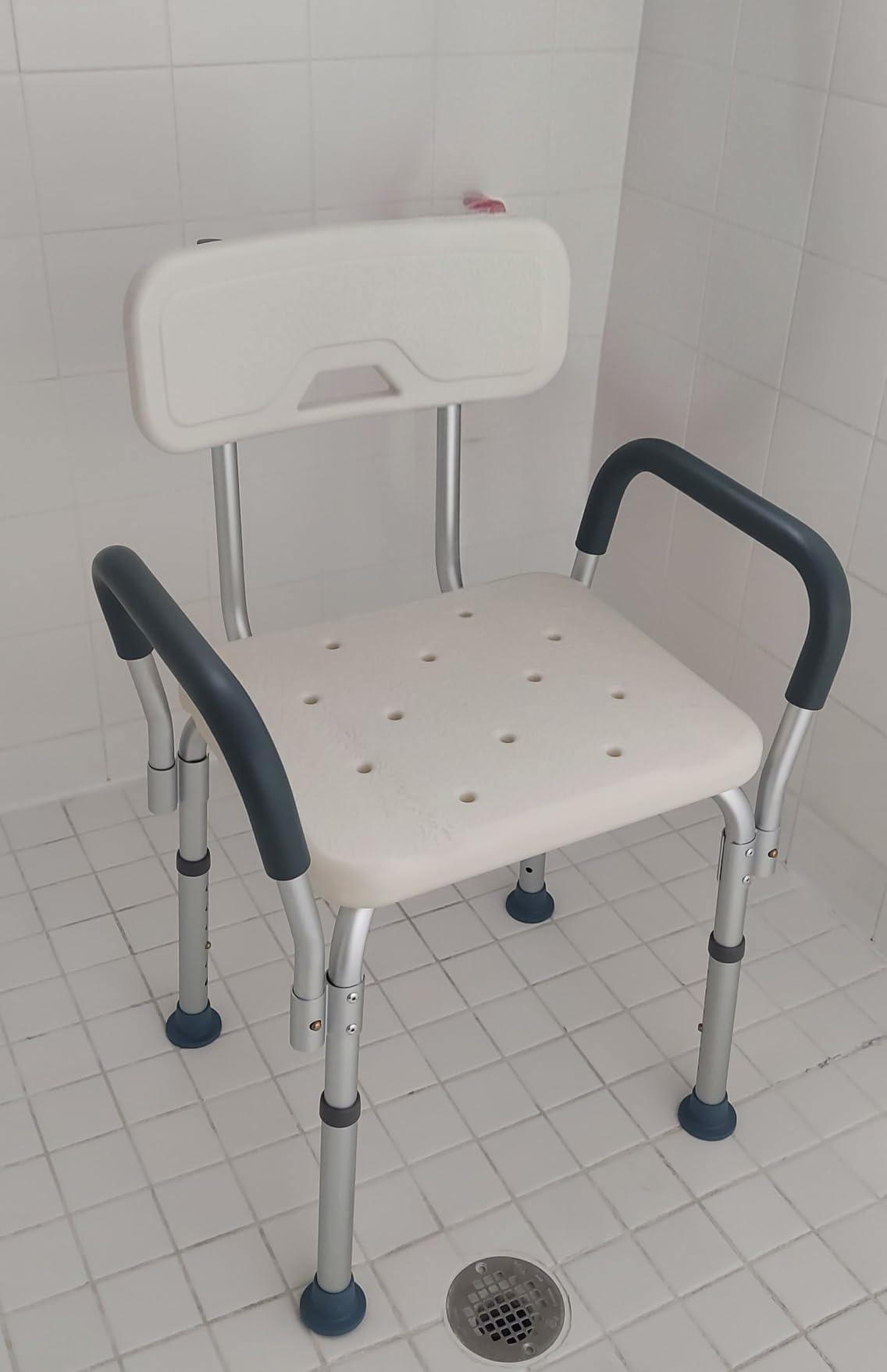 Medline Shower Chair Seat with Padded Armrests and Back, Heavy Duty for Bathtub, Slip Resistant with Adjustable Height, 350 lb Capacity customer photo 1