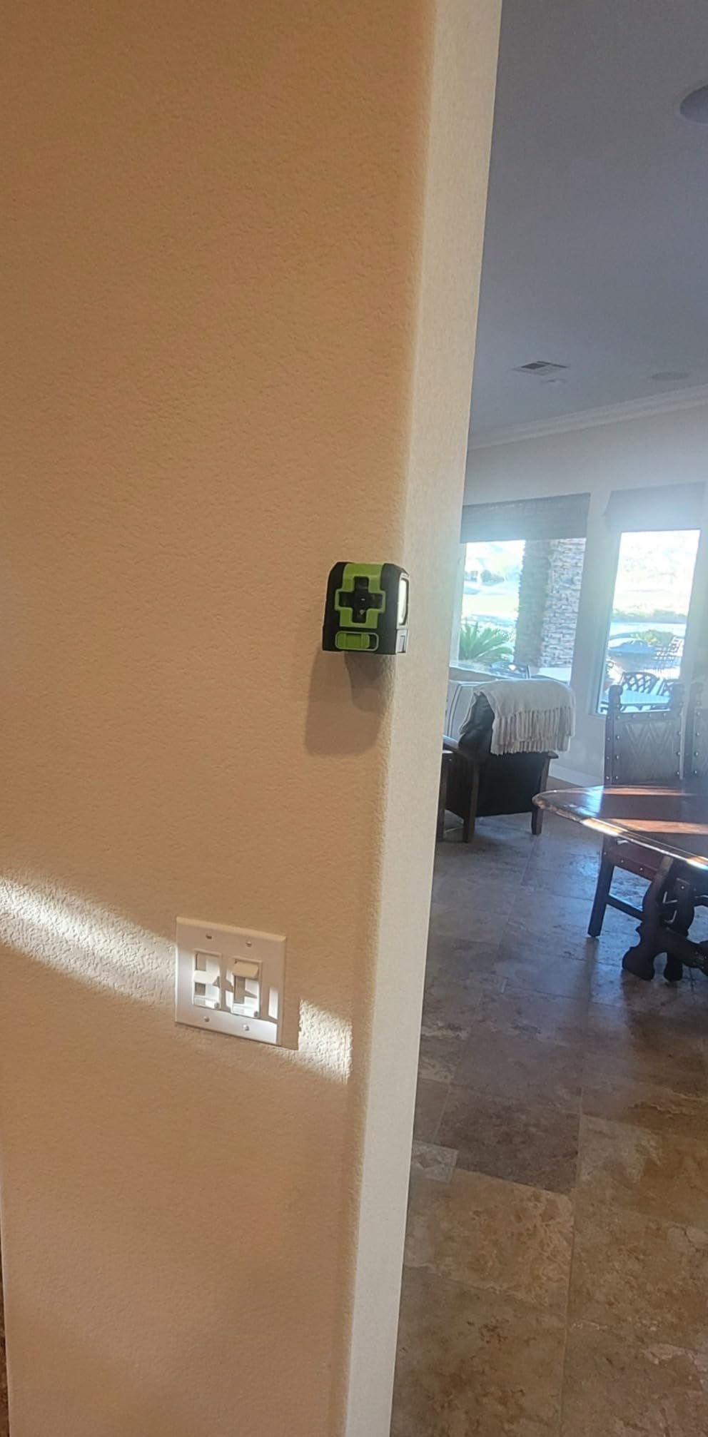 Huepar Laser Level, 100Ft Self Leveling Green Cross Line Laser for Picture Hanging, Tile, Decoration & DIY Construction - 360° Magnetic Base & AA Battery, Indoor Use customer photo 2