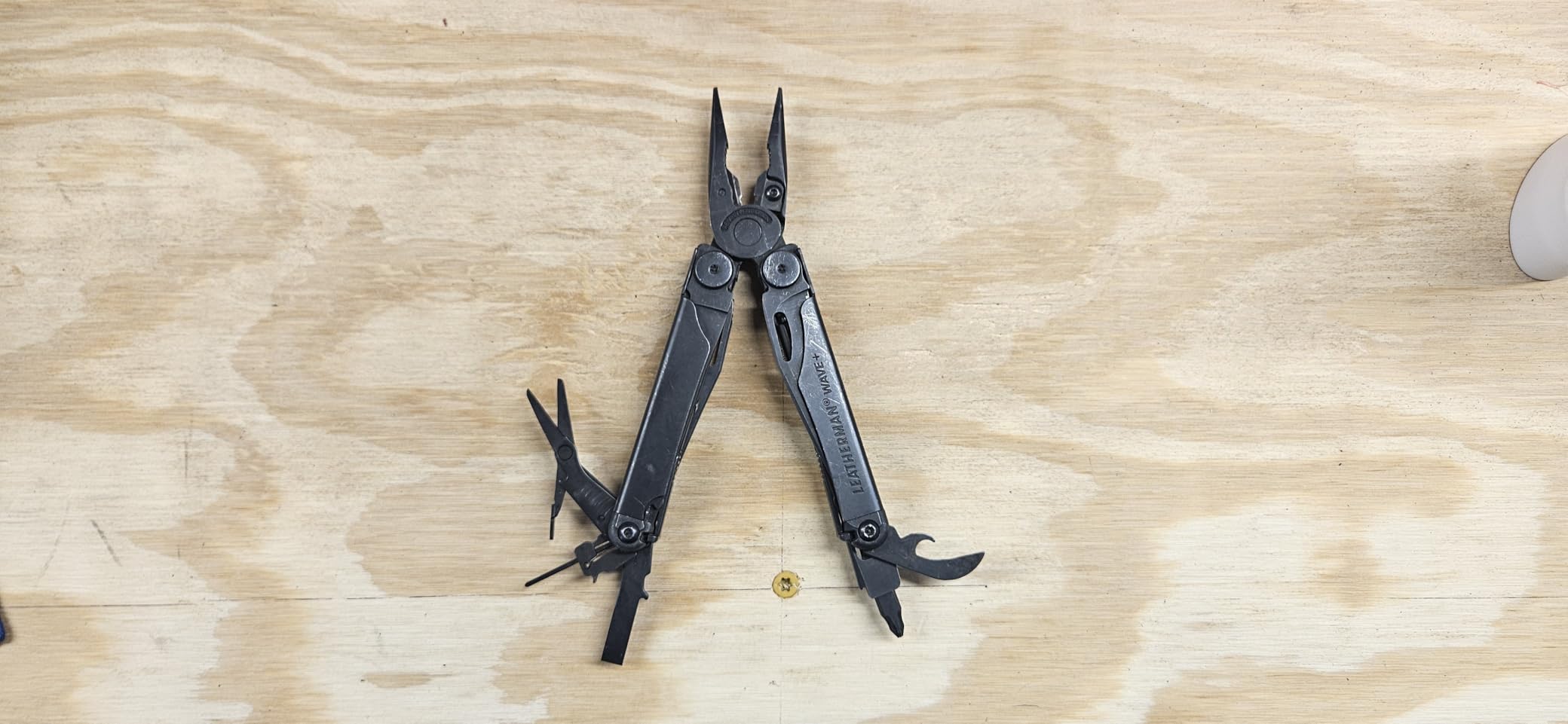 LEATHERMAN, Wave+, 18-in-1 Full-Size, Versatile Multi-tool for DIY, Home, Garden, Outdoors or Everyday Carry (EDC), Black customer photo 2