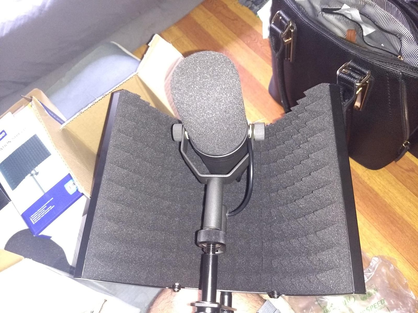 Aokeo Professional Studio Recording Microphone Isolation Shield, Suitable for Blue Yeti and Any Condenser Microphone Recording Equipment (AO-403) customer photo 2