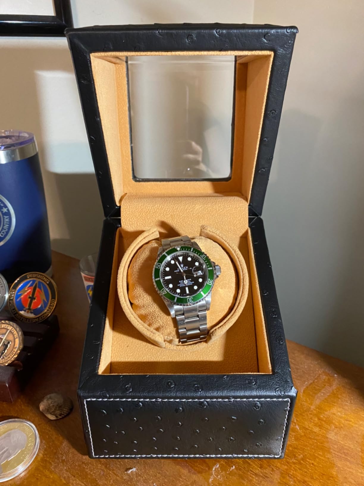 Automatic Single Watch Winder for Rolex and Other Luxury Watches - Automatic Winder with Quiet Motor, Premium Black Ostrich Leather Exterior and Soft Flexible Watch Pillows of Camel Velvet customer photo 1