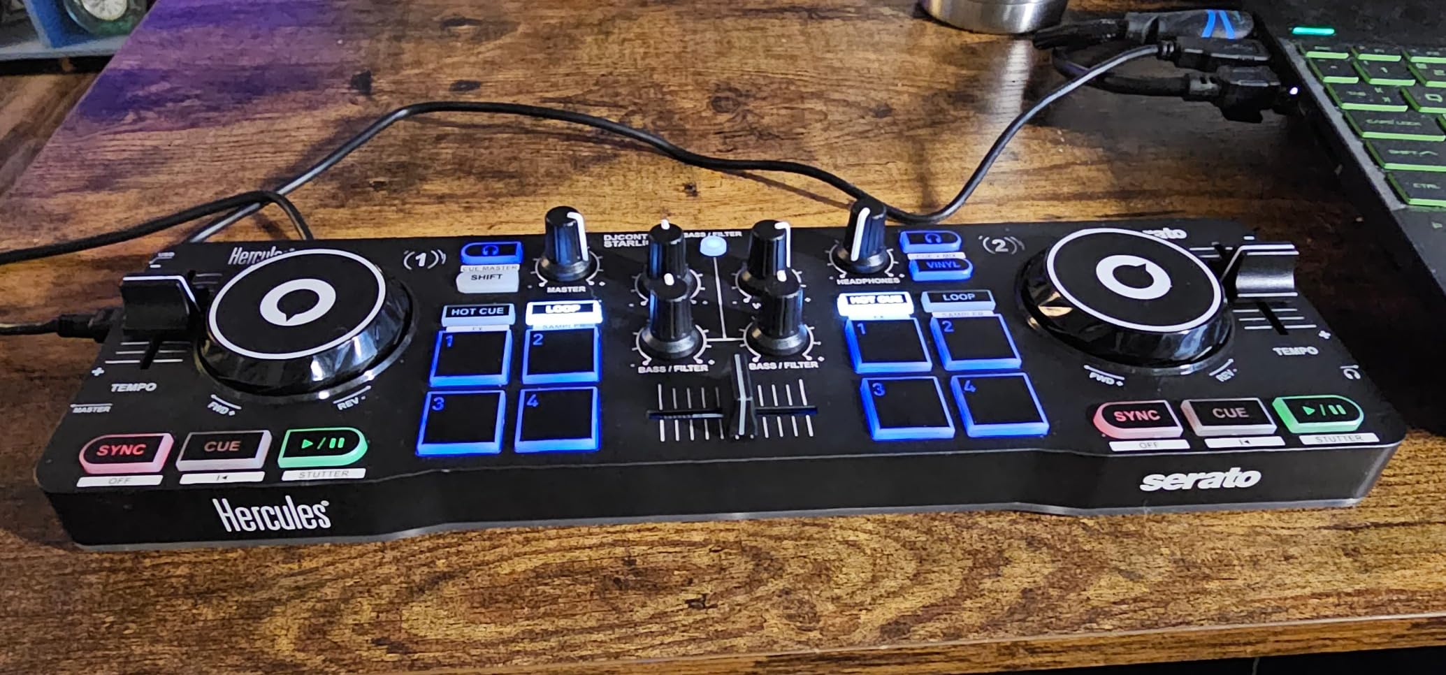 Hercules DJControl Starlight | Pocket USB DJ Controller with Serato DJ Lite customer photo 2