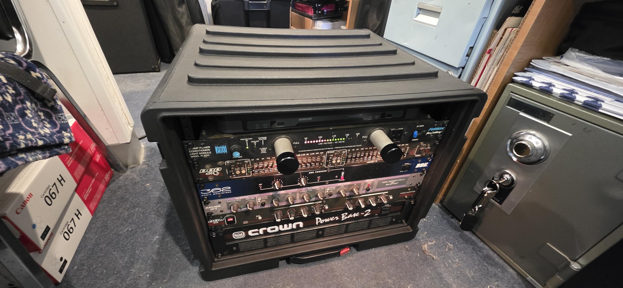 SKB 6U Roto Rolling Rack (1SKB-R6UW) customer photo 2