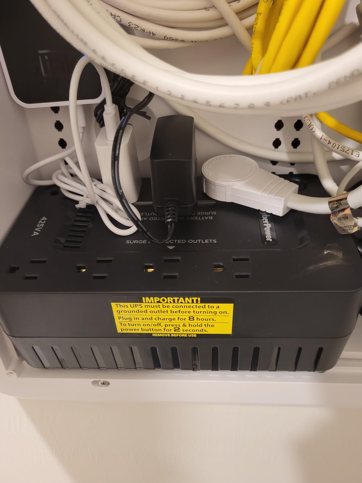 CyberPower ST425 Standby UPS Battery Backup and Surge Protector, 425VA/260W, 8 Outlets customer photo 2