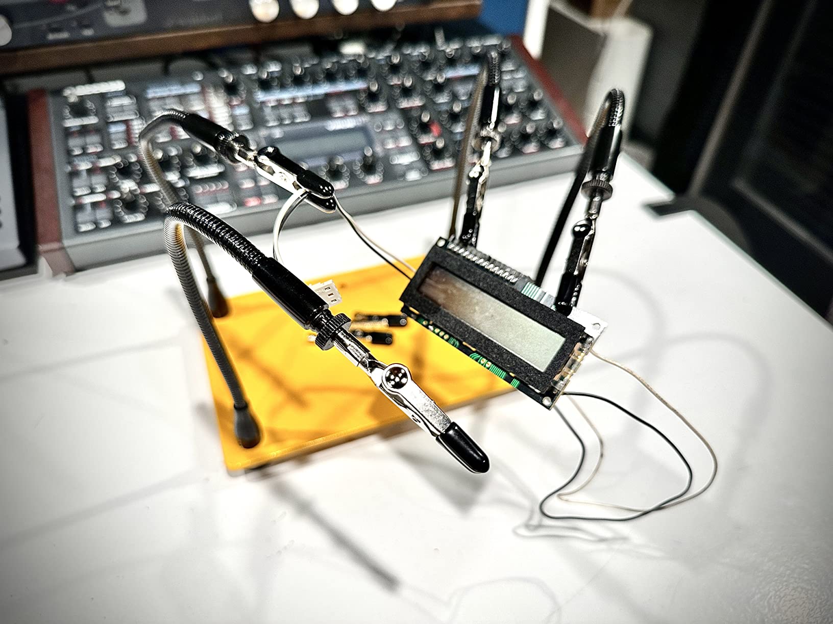 KOTTO Helping Hands Soldering,Third Hand Soldering Tool PCB Holder 4 Arms customer photo 2