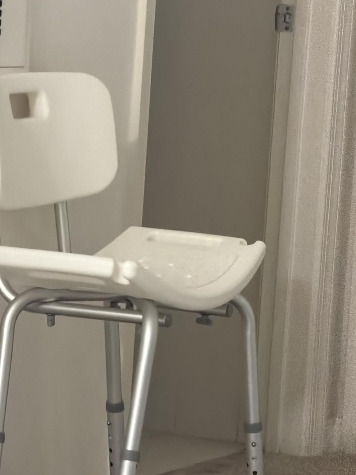 Vaunn Tool-Free Assembly Adjustable Shower Chair Spa Bathtub Seat Bench with Removable Back, Aluminum, White customer photo 1
