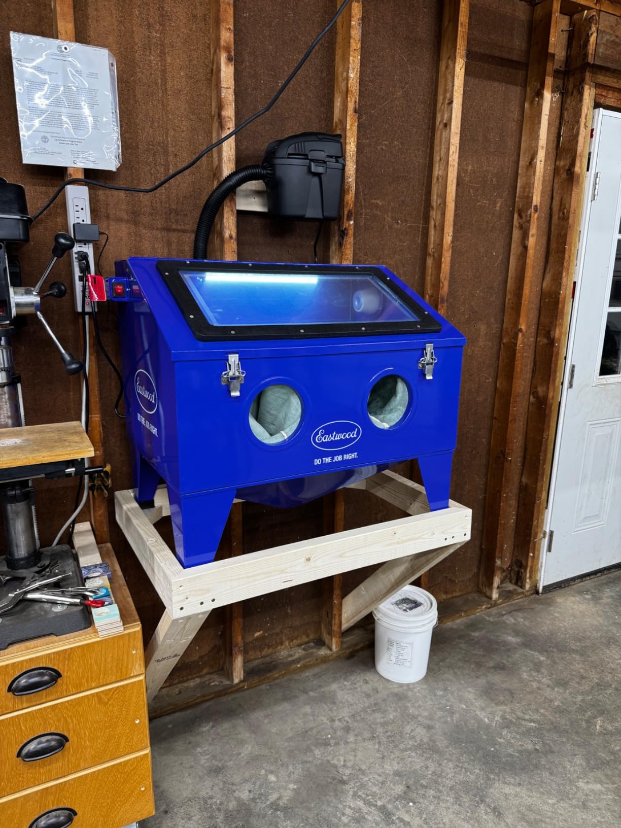 Eastwood B40 Modular Blast Cabinet | 28 in. X 18 in. X 12 in. Sandblast Cabinet System with high Performance Blast Gun | Blue customer photo 1