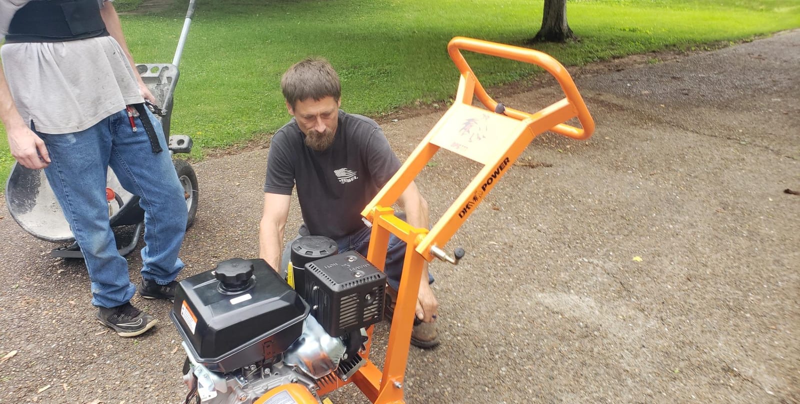 DK2 12-Inch 14 HP 429 cc Stump Grinder customer photo 1