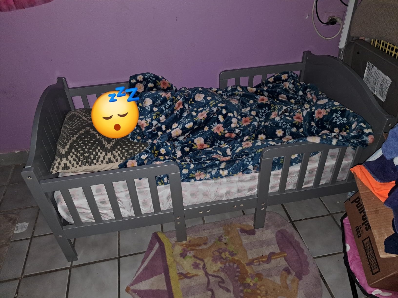 Dream On Me Portland 3-in-1 Convertible Toddler Bed, Converts to 2 Chairs & Table, Low Floor Design with 4 Safety Guard Rails, Baby Safety Alliance & Greenguard Gold Certified - White customer photo 1