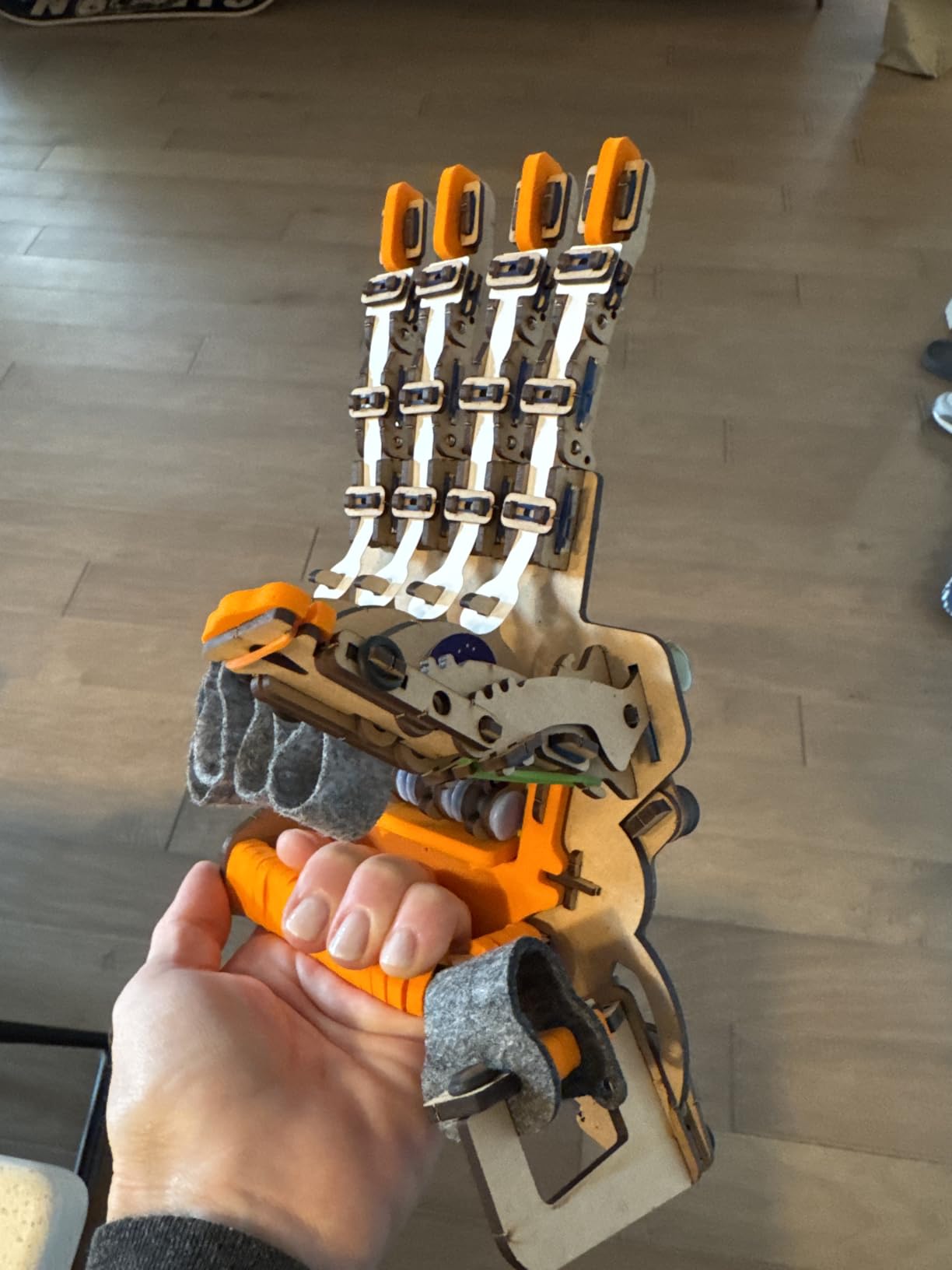 Smartivity Robotic Mechanical Hand STEM Toy for Kids 8-14 | Parents' Choice Award Winner | Superhero STEM Toy | Birthday Gift for Boys & Girls Ages 8,9,10,11,12,13,14 customer photo 2