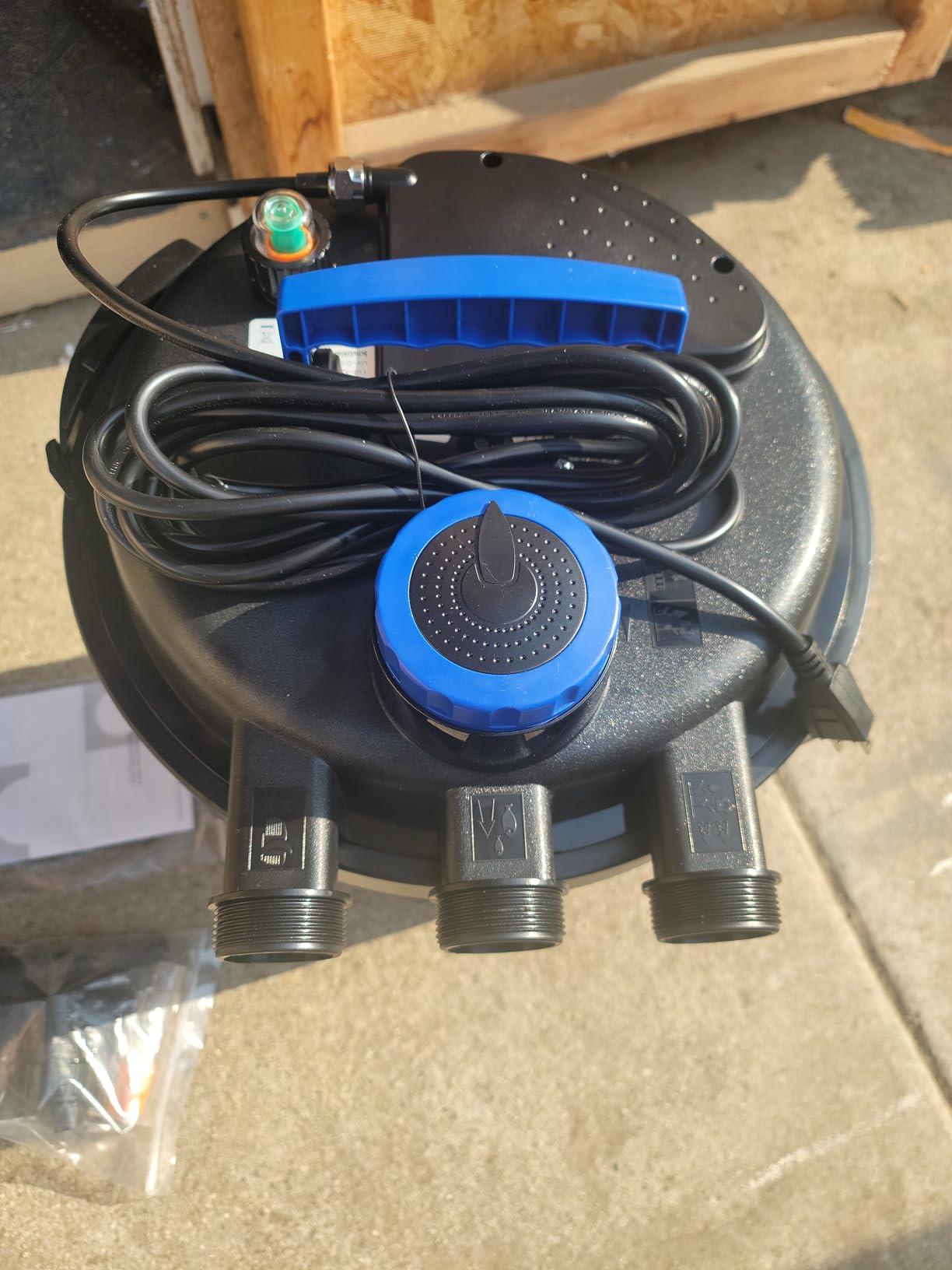 HAPPYGRILL 2642 GPH Pond Filter with 13W UV-C Light & Bio Balls, 4 Adapters customer photo 1