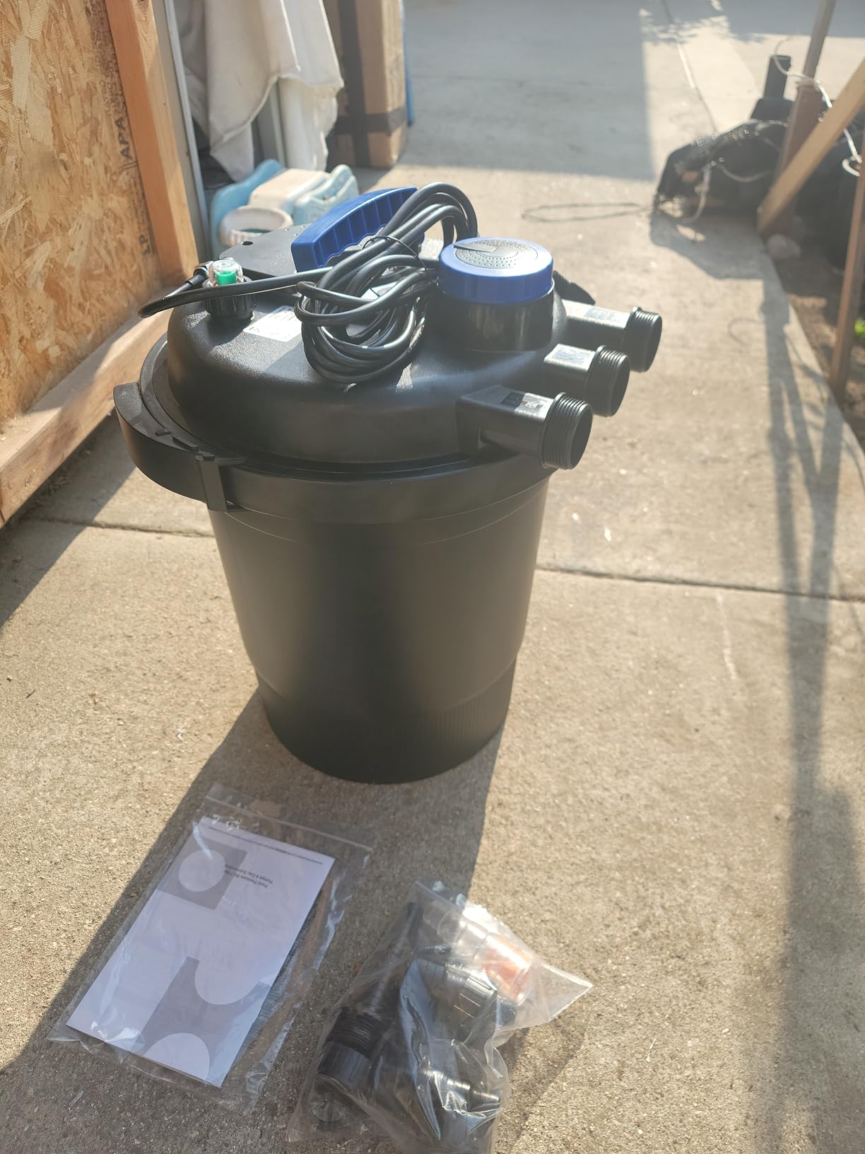HAPPYGRILL 2642 GPH Pond Filter with 13W UV-C Light & Bio Balls, 4 Adapters customer photo 2