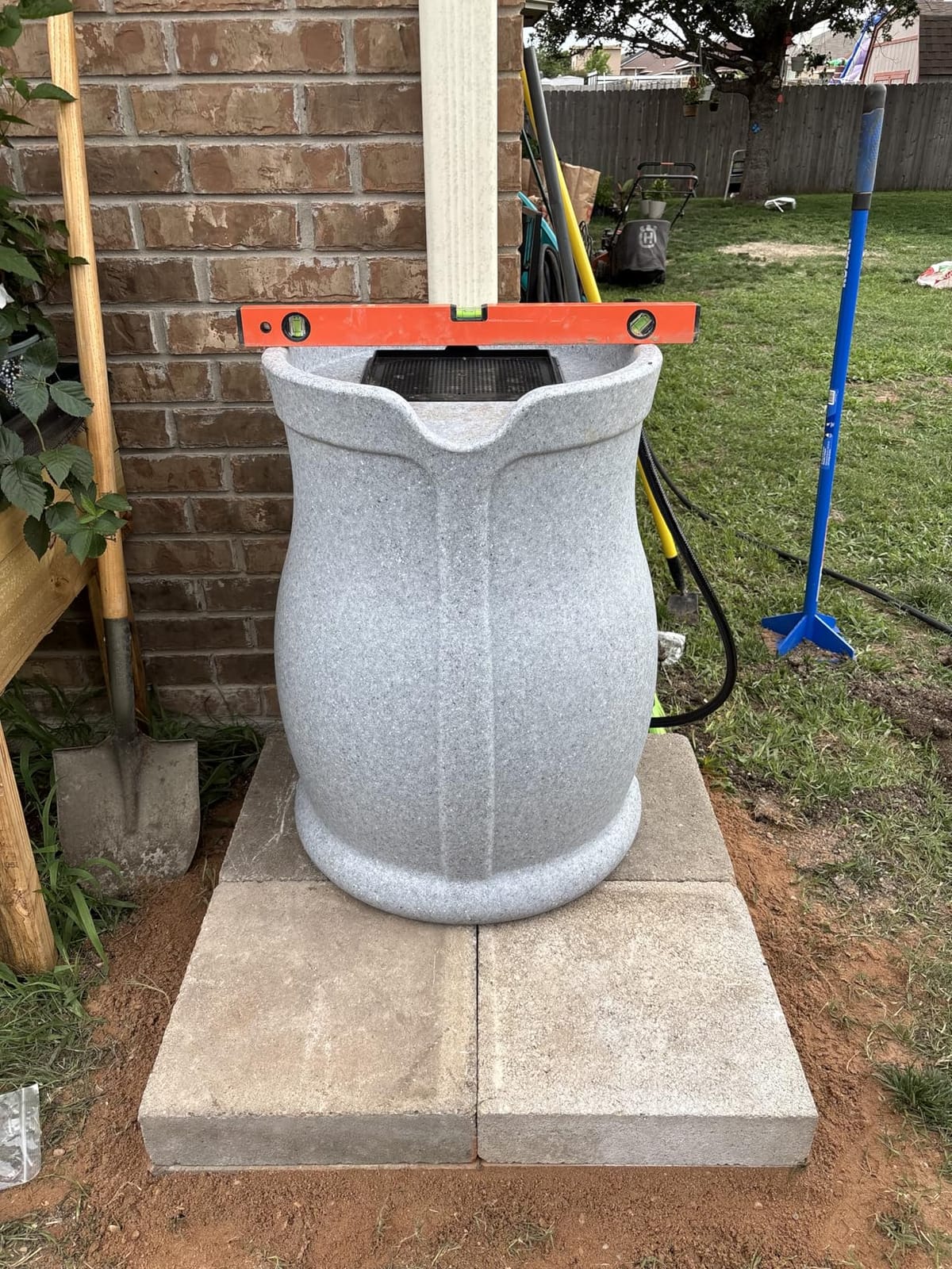 FCMP Outdoor Catalina 45 Gallon Rain Barrel, Light Granite | BPA-Free Flat-Back Design with 3.5 Foot Garden Hose, Shut-Off Thumb Valve, and Fixed Lid customer photo 1