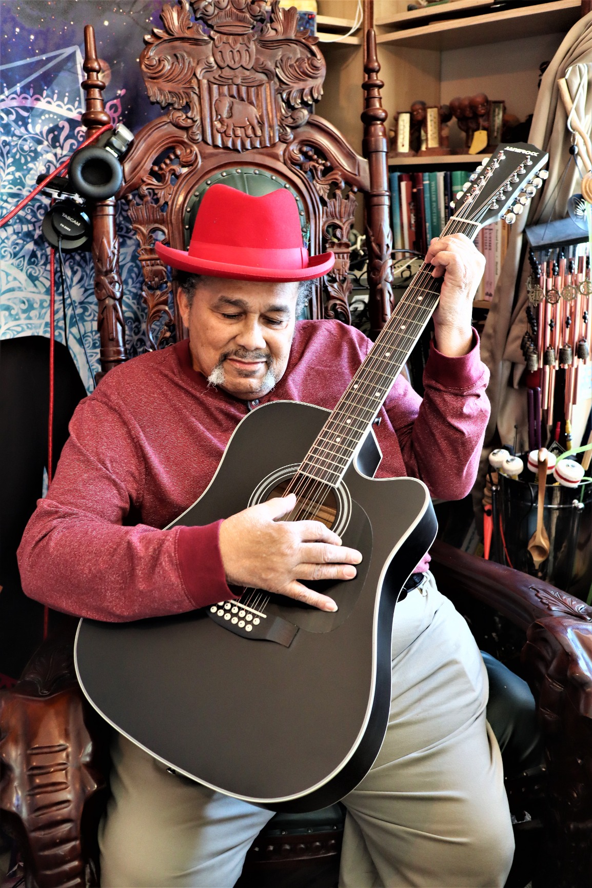 12 String Acoustic Guitar Cutaway, Adjustable Truss Rod Full Size Bundle with Gig Bag, Tuner, Strings, Strap, Picks, Black By Janerock customer photo 1