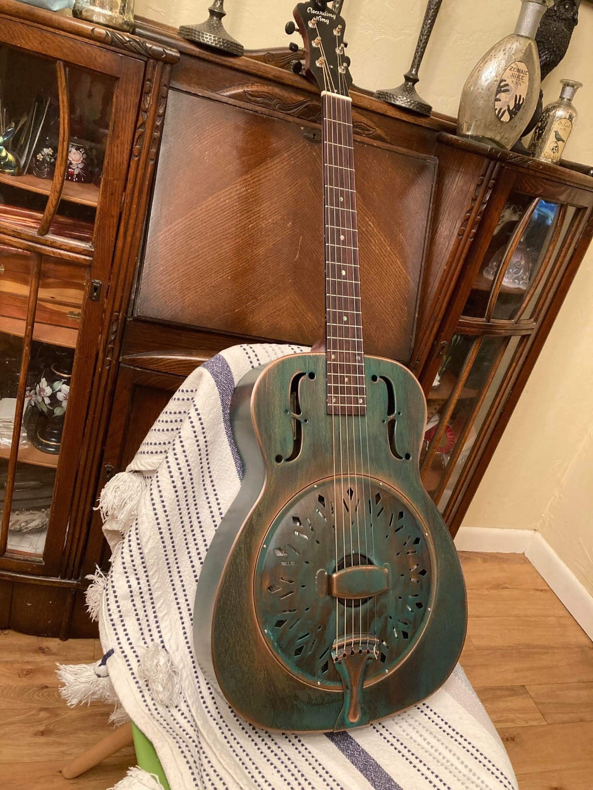 Recording King Swamp Dog Resonator, Style-0, Chicken Foot Coverplate customer photo 1
