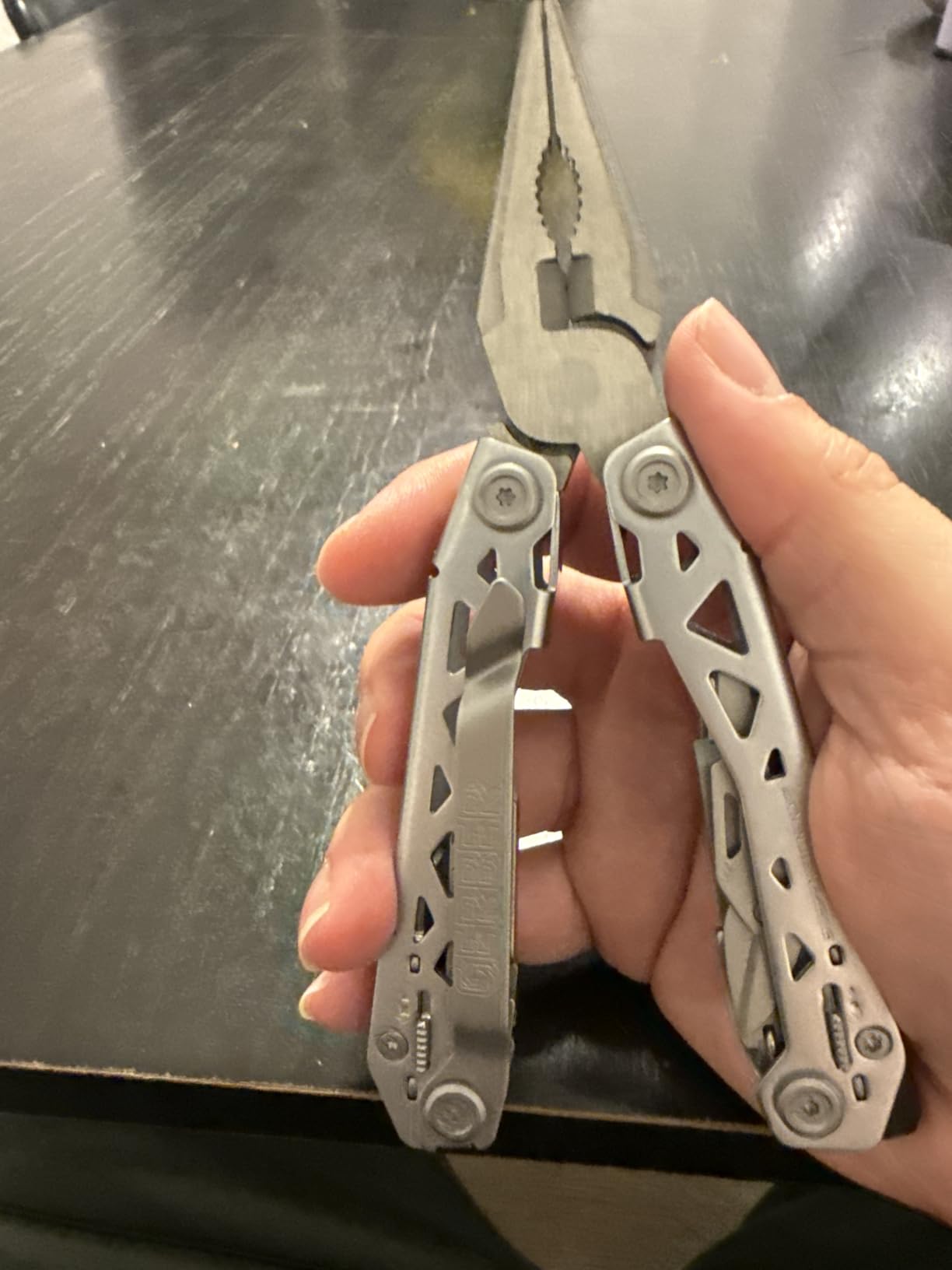 Gerber Gear Suspension-NXT EDC Multitool 15-in-1 Pocket Knife, Needle Nose Pliers and Wire Stripper for Camping and Survival, Black customer photo 1