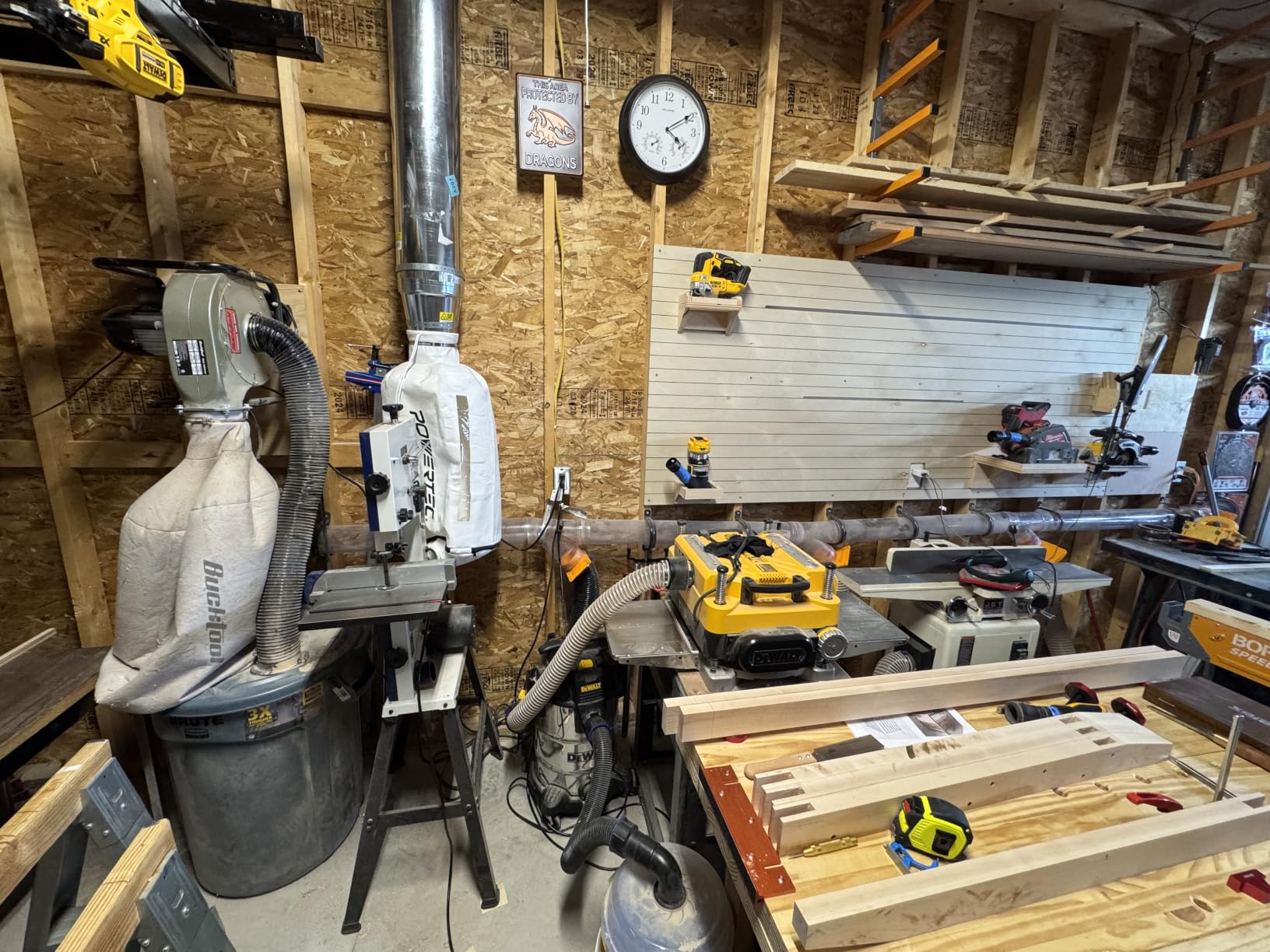 BUCKTOOL 1HP 6.5AMP Wall-mount Dust Collector with Remote Control and 2-micron Dust Filter Bag 550CFM Air Flow DC30A-1 customer photo 2
