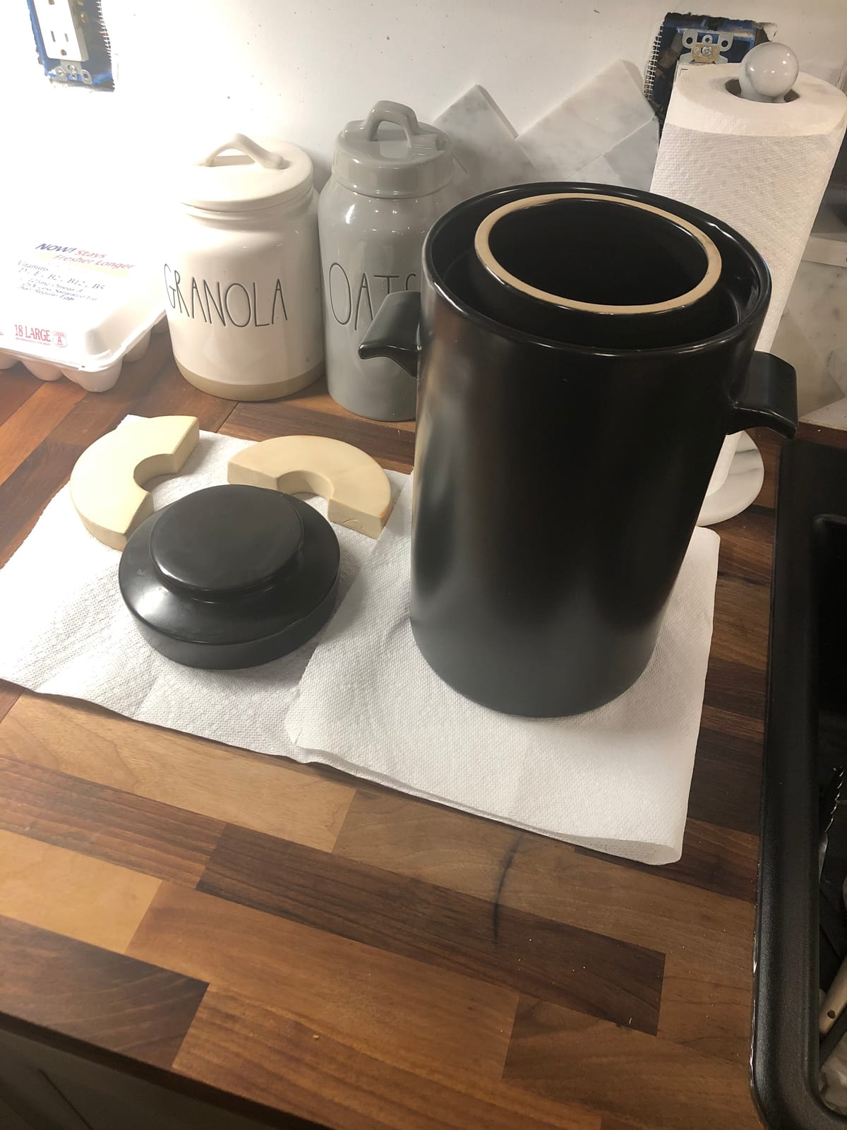 HomeBuddy Fermentation Crock (1 Gallon) with Weights, Acacia Wood Pounder and Recipie Book - Sauerkraut Fermentation Kit, Onggi Kimchi Jar, Fermenting Crock for Pickling or Sourdough customer photo 1