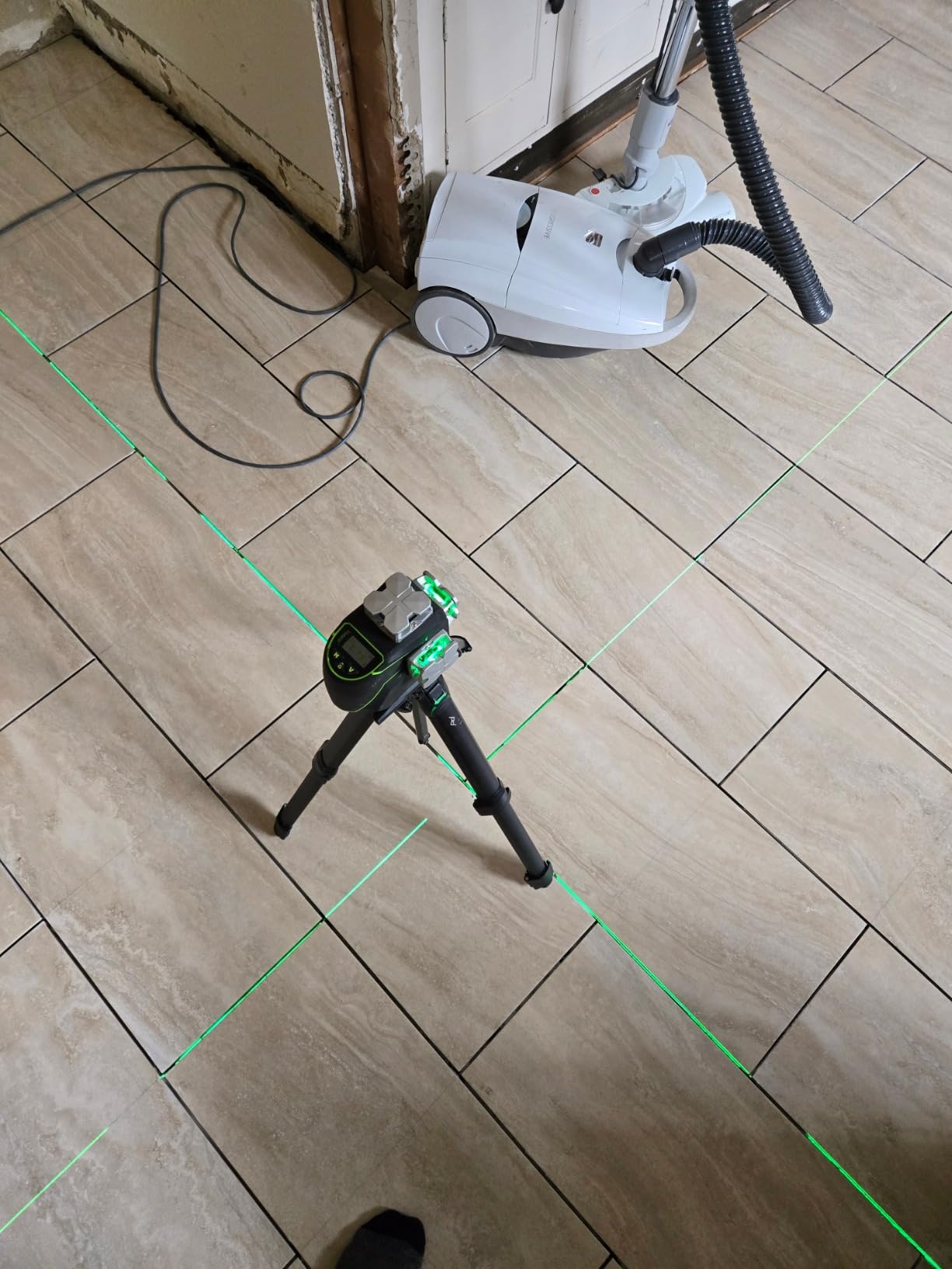 Huepar Laser Level 360 Self Leveling, S04CG 4x360° Green 4D Cross Line Laser with LCD Screen, Bluetooth Outdoor Pulse Mode, Remote Control, Rechargeable 16 Lines Laser Tool customer photo 1