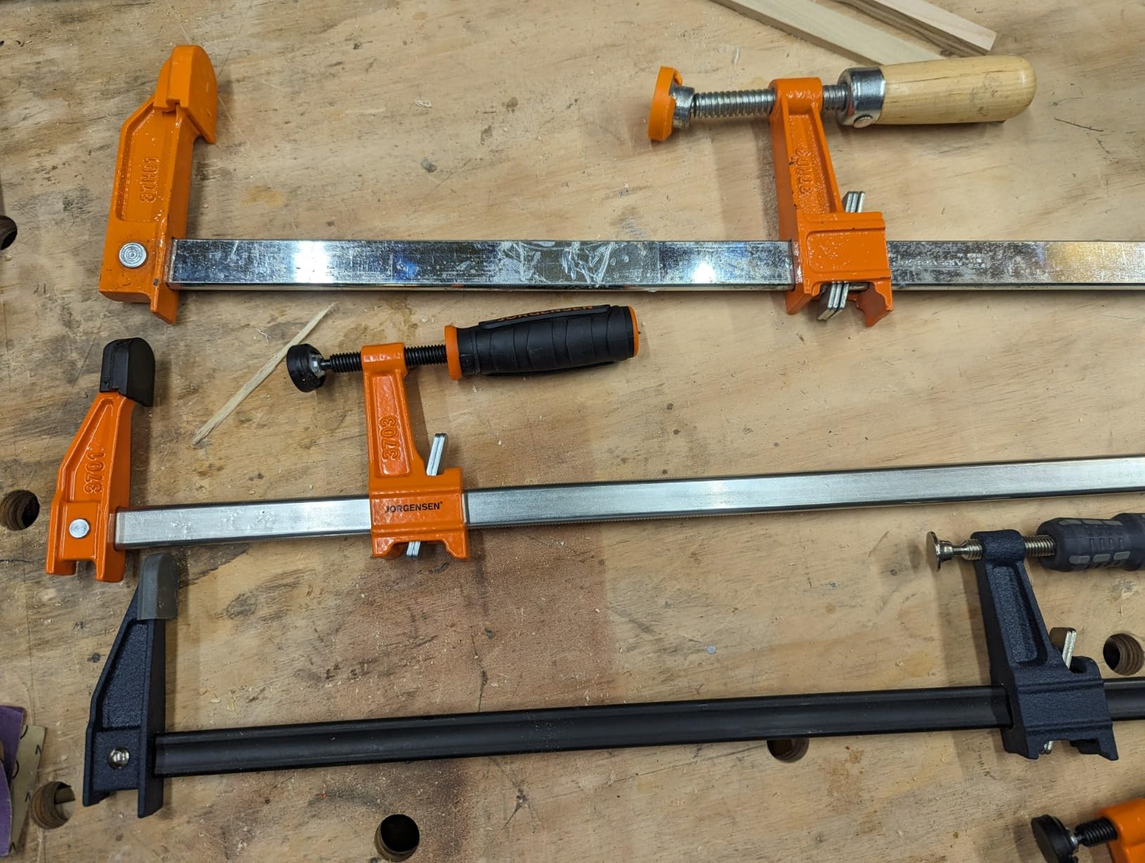 Jorgensen 36-inch Bar Clamps, 90deg Cabinet Master Parallel Jaw Bar Clamp Set, 2-Pack customer photo 1