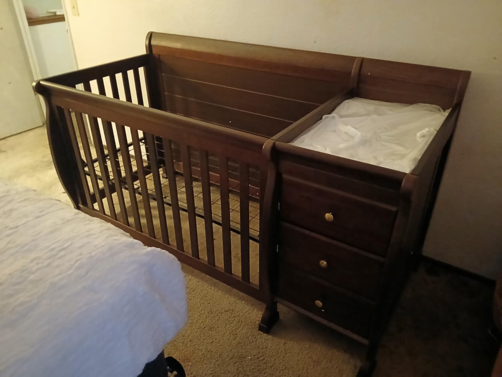 DaVinci Kalani 4-in-1 Convertible Crib and Changer Combo in White | GREENGUARD Gold Certified, Converts to Toddler Bed, Daybed & Full-Size Bed, 4 Adjustable Mattress Heights customer photo 2
