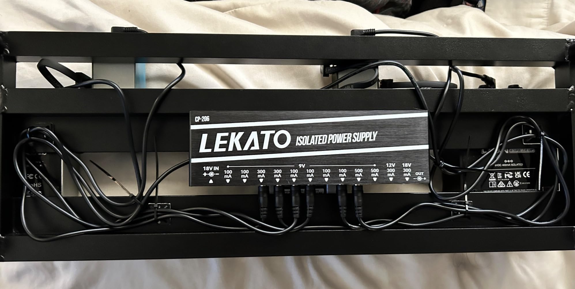 Ghost Fire Guitar Pedal Board Aluminum Alloy Effect Pedalboard, V Series (V-BABY1-PB(13.7''x5.5'')) customer photo 1