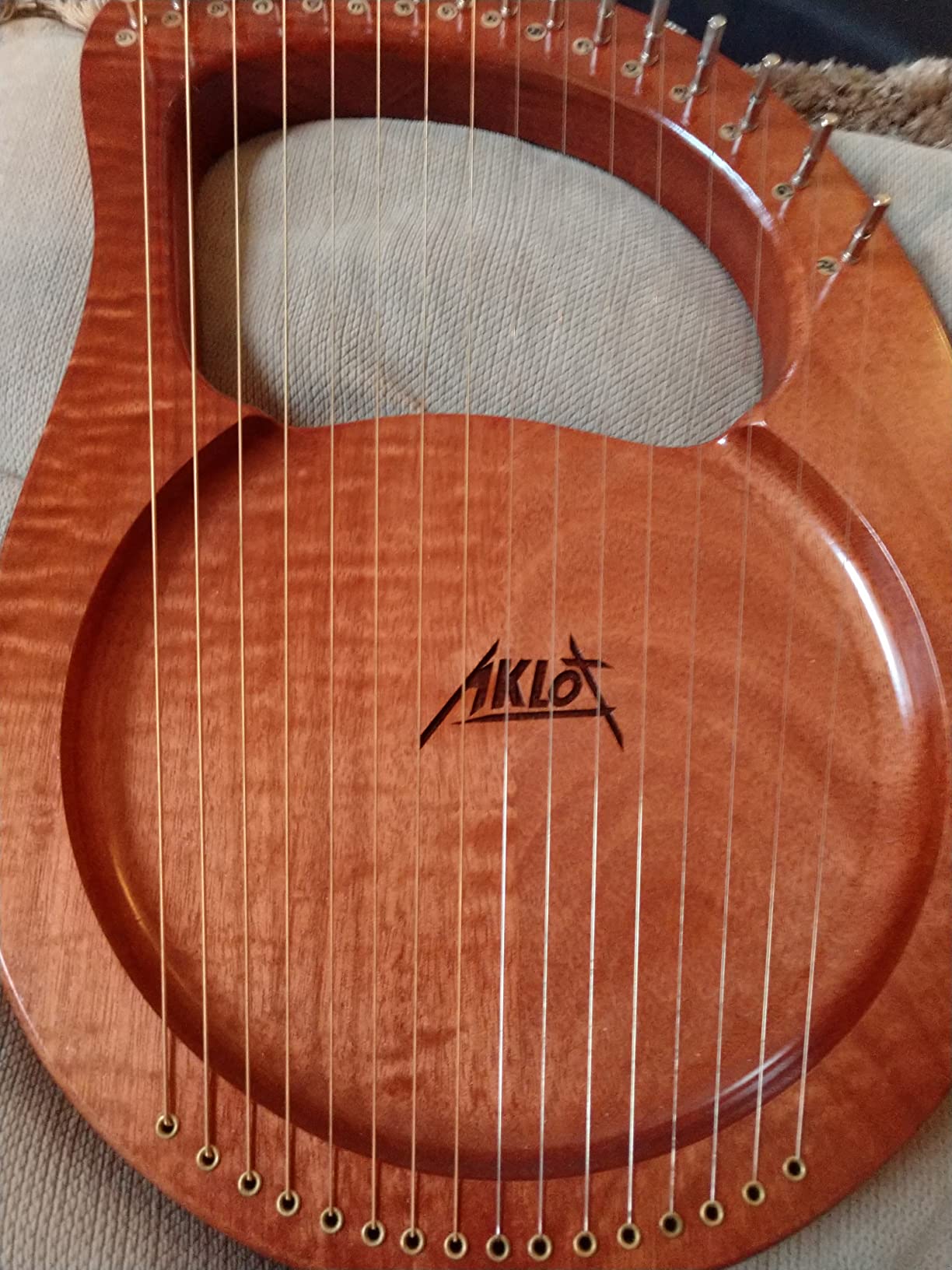 Harp, AKLOT 15 Strings Mahogany Harp 22 Inch Height for Adult Professional Beginner with Tuning Wrench,Black Gig Bag,Strap (NO Spare String, International Standard Strings) customer photo 1