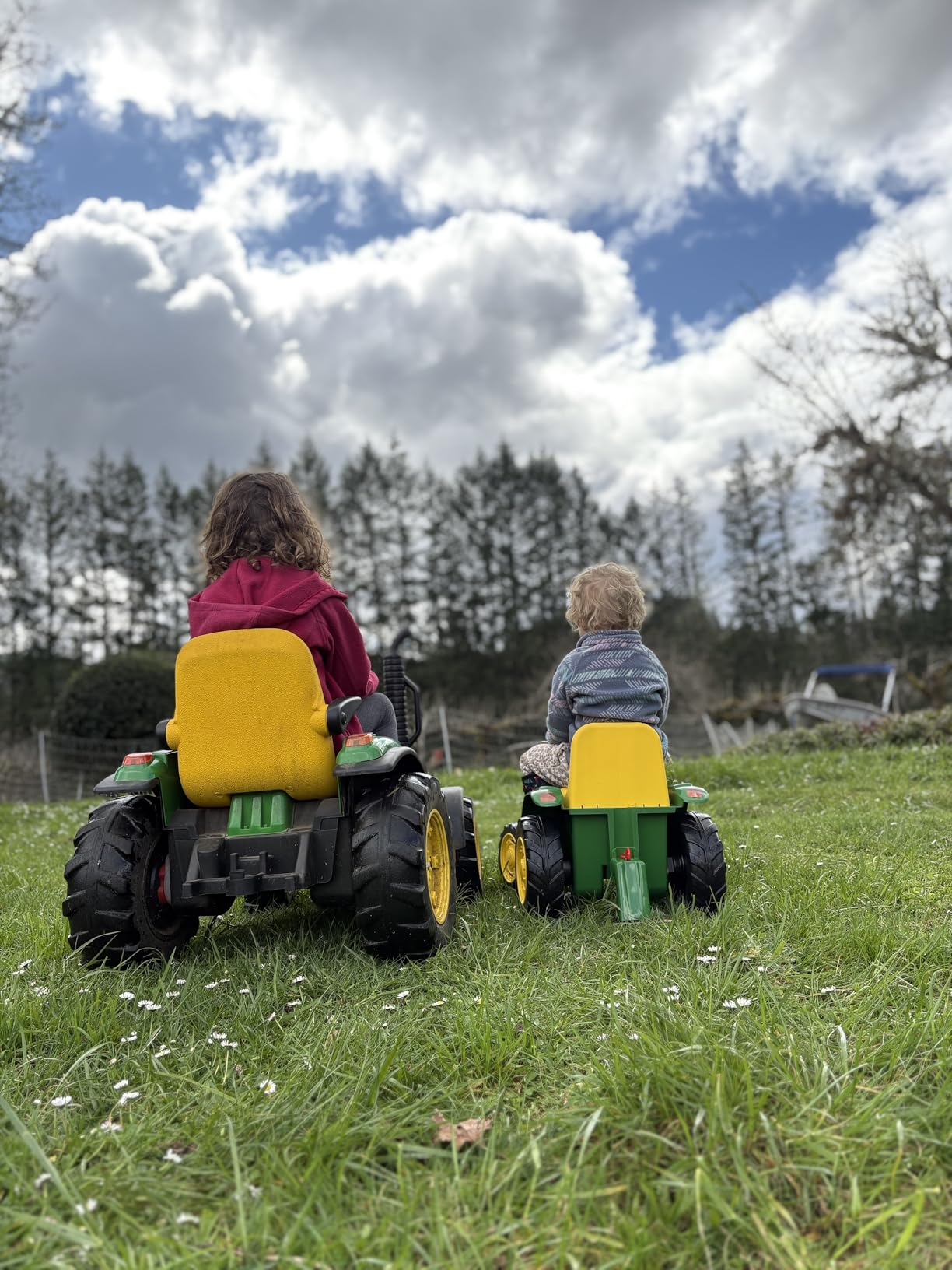 Peg Perego John Deere Mini Tractor 6V Ride on Tractor with Working Lights and Sounds, for Kids 1.5-3 Years customer photo 2