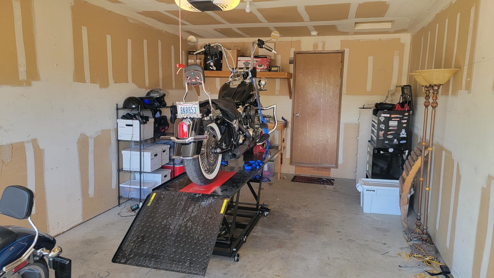 Black Widow Motorcycle Lift Table, Hydraulic, 1,000 lb, 32