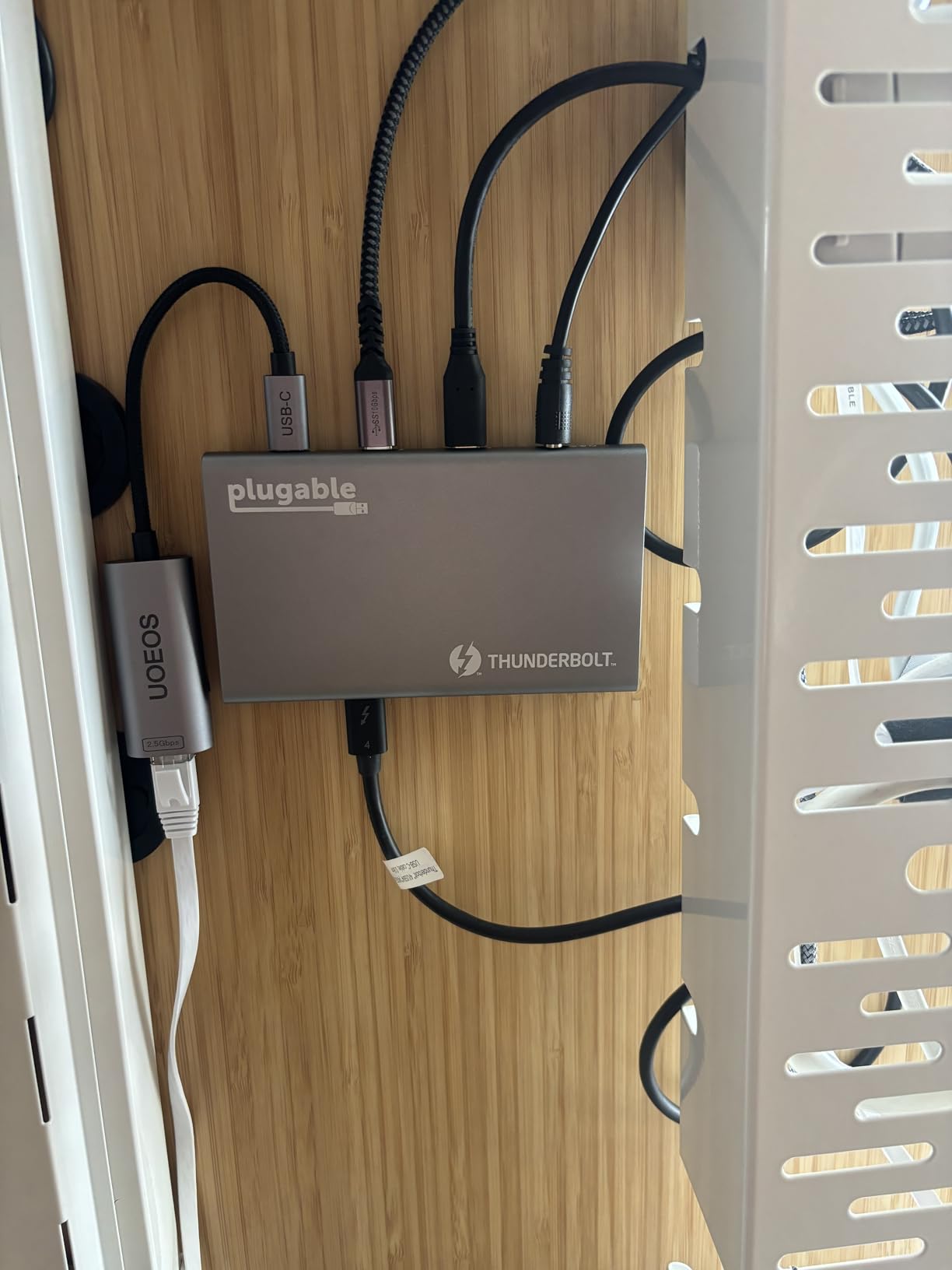 Plugable 5-in-1 Thunderbolt 4 Hub, Single 8K or Dual 4K Display, 4K HDMI Adapter Included, Thunderbolt 4/3, USB4, USB-C Expansion for Modern Mac and Windows Systems, Driverless customer photo 1
