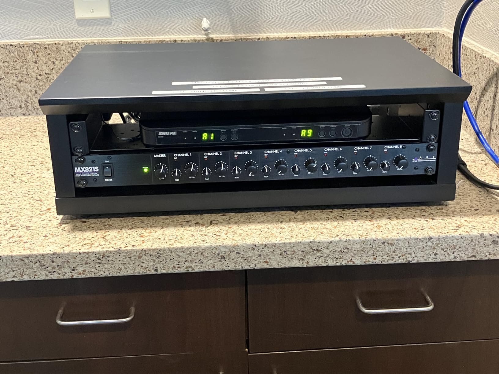 Gator Frameworks Elite Furniture Series 4U Wood Desktop Studio Rack in Natural Maple Finish (GFW-ELITERK-4U-MPL) customer photo 2