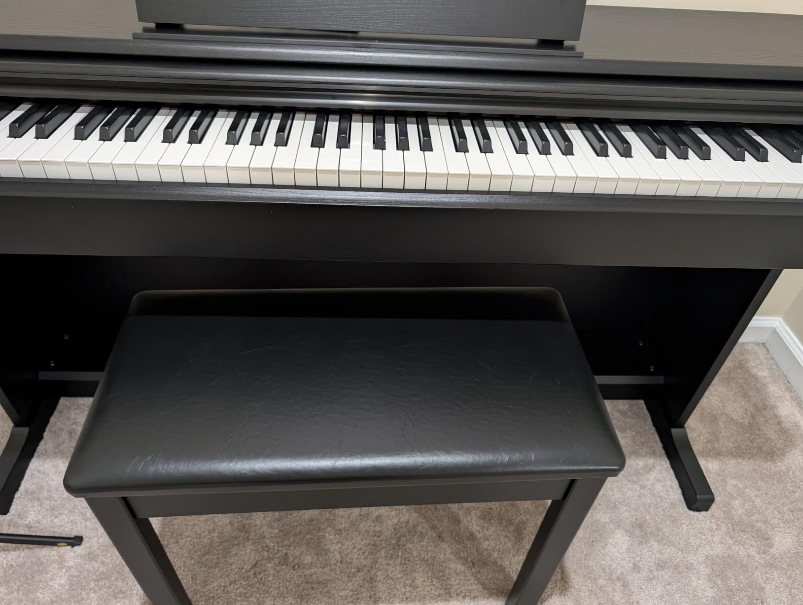 Yamaha Arius YDP-105R 88-Key Weighted Digital Upright Piano (Rosewood) customer photo 1