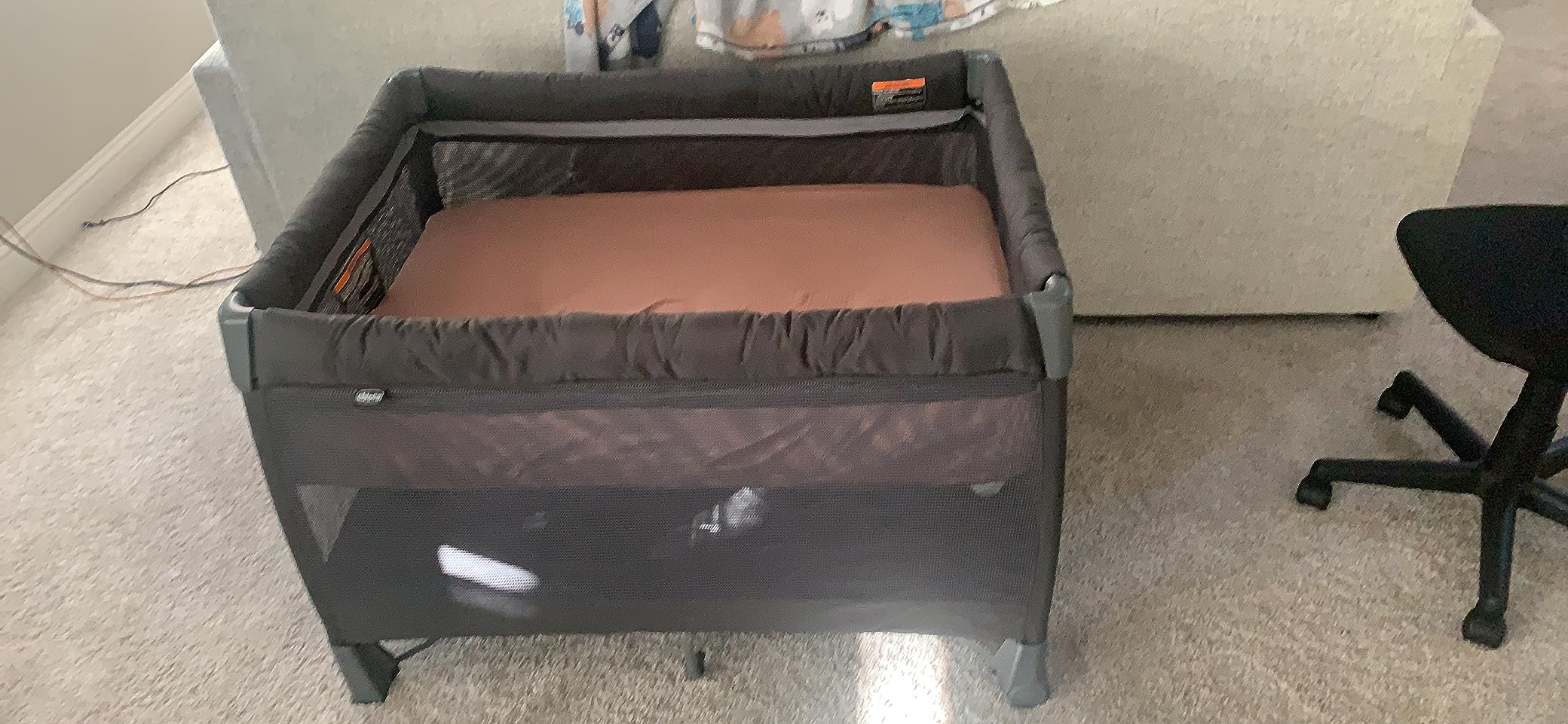 Chicco Instant Setup Play Yard, Portable Crib with Removable Bassinet | Dash style, Charcoal/Grey, one-hand setup, breathable mesh, baby playpen and pack and play, GREENGUARD Gold customer photo 2