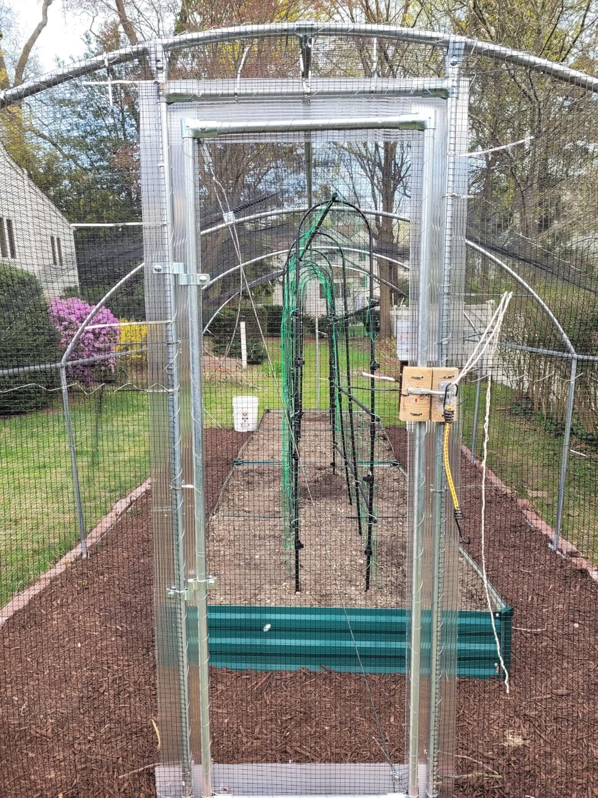 Large Metal Chicken Coop Round Top Upgrade Tri-Supporting Wire Mesh Chicken Run, Chicken Pen with Water-Resident and Anti-UV Cover, Duck Rabbit House Outdoor (19'L x 9'W x 6.5'H) customer photo 2