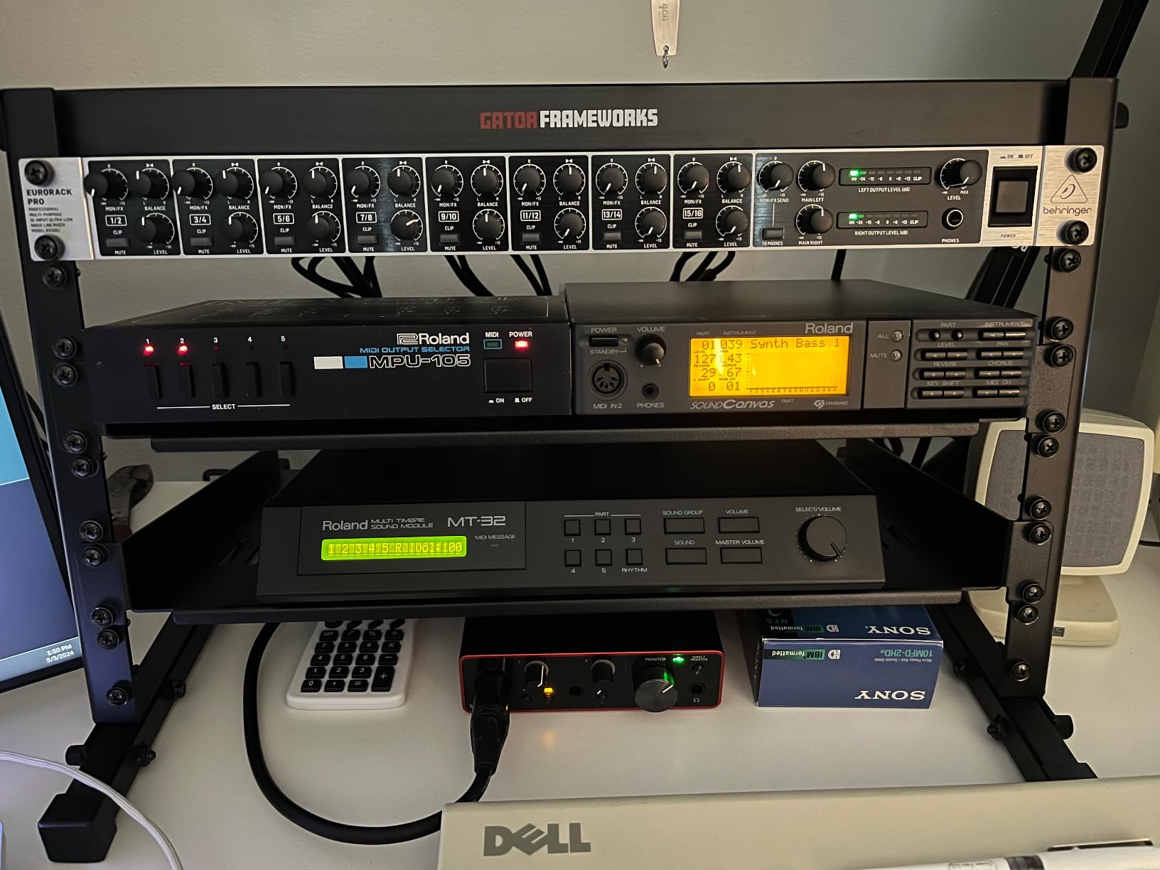 Gator Frameworks Angled Metal Desktop Rack Stand with Non-Slip Rubber Feet, 6U Rack Space (GFW-DESKTOPRK-06U) customer photo 1