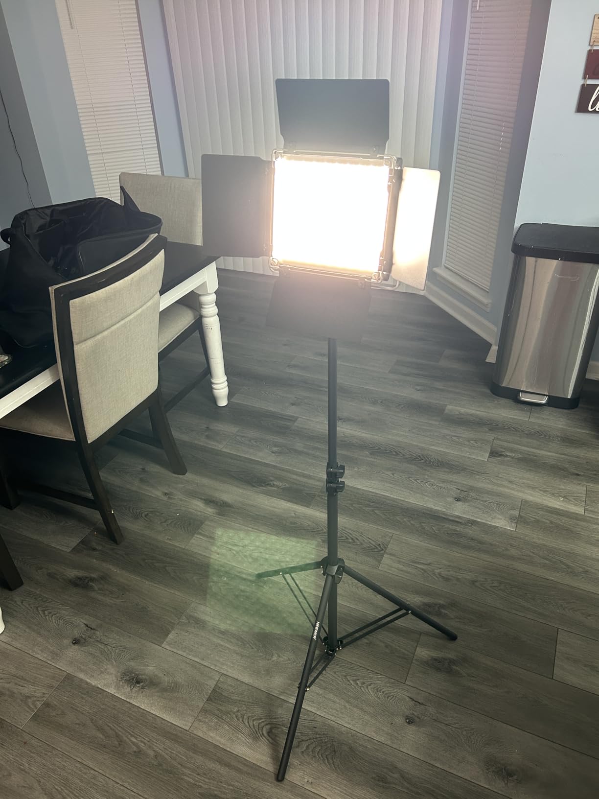 NEEWER Upgraded 660 PRO II RGB LED Video Light with App Control & Tripod Stand Kit, 2 Pack 50W/1% Min Dimming/CRI97+/3200-5600K for Game Streaming YouTube Studio, Bluetooth customer photo 1