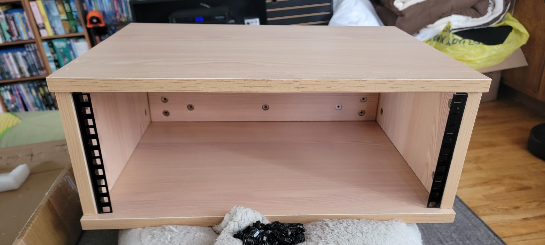 4U Wooden Desktop Studio Rack in Golden Oak Finish customer photo 1