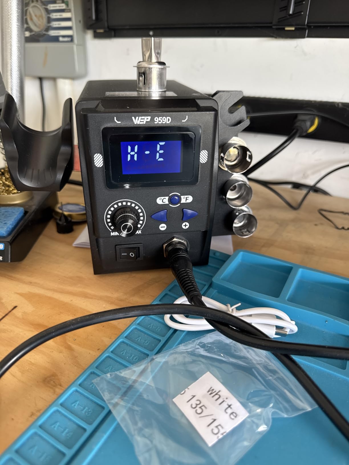 WEP 959D Hot Air SMD Soldering Rework Station with Quick-Change Nozzle System, Nozzle Holder, 5 Additional Nozzles, Adjustable Temperature, °C/°F Conversion and Buzzer Prompt customer photo 2