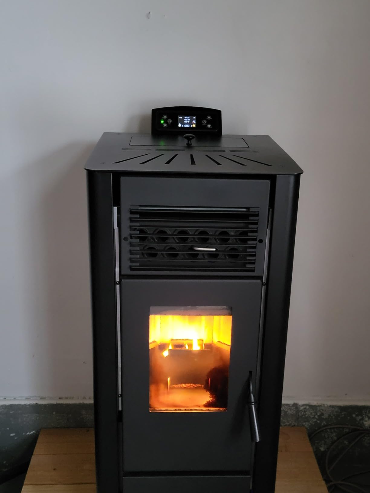 Freedom Stove PS21 Pellet Stove - Freestanding Heater with Wi-Fi, 24V Battery Backup, Stacked Tube Heat Exchanger, Smart Controls, DIY Ready, 5-Year Warranty customer photo 2
