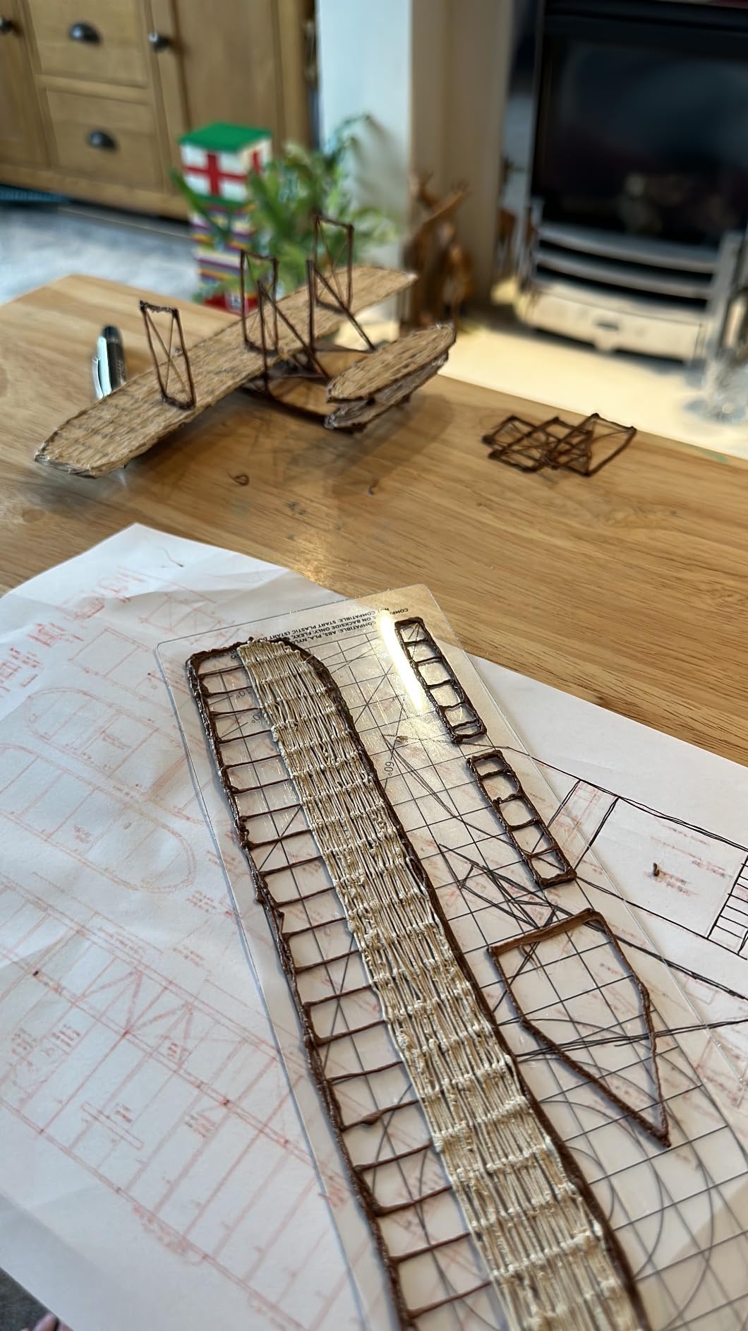 3Doodler Flow 3D Printing Pen for Teens, Adults & Creators - Black, with Free Refill Filaments, Stencil Book & Guide, 3.1 x 10.74 x 4.44 inches customer photo 2