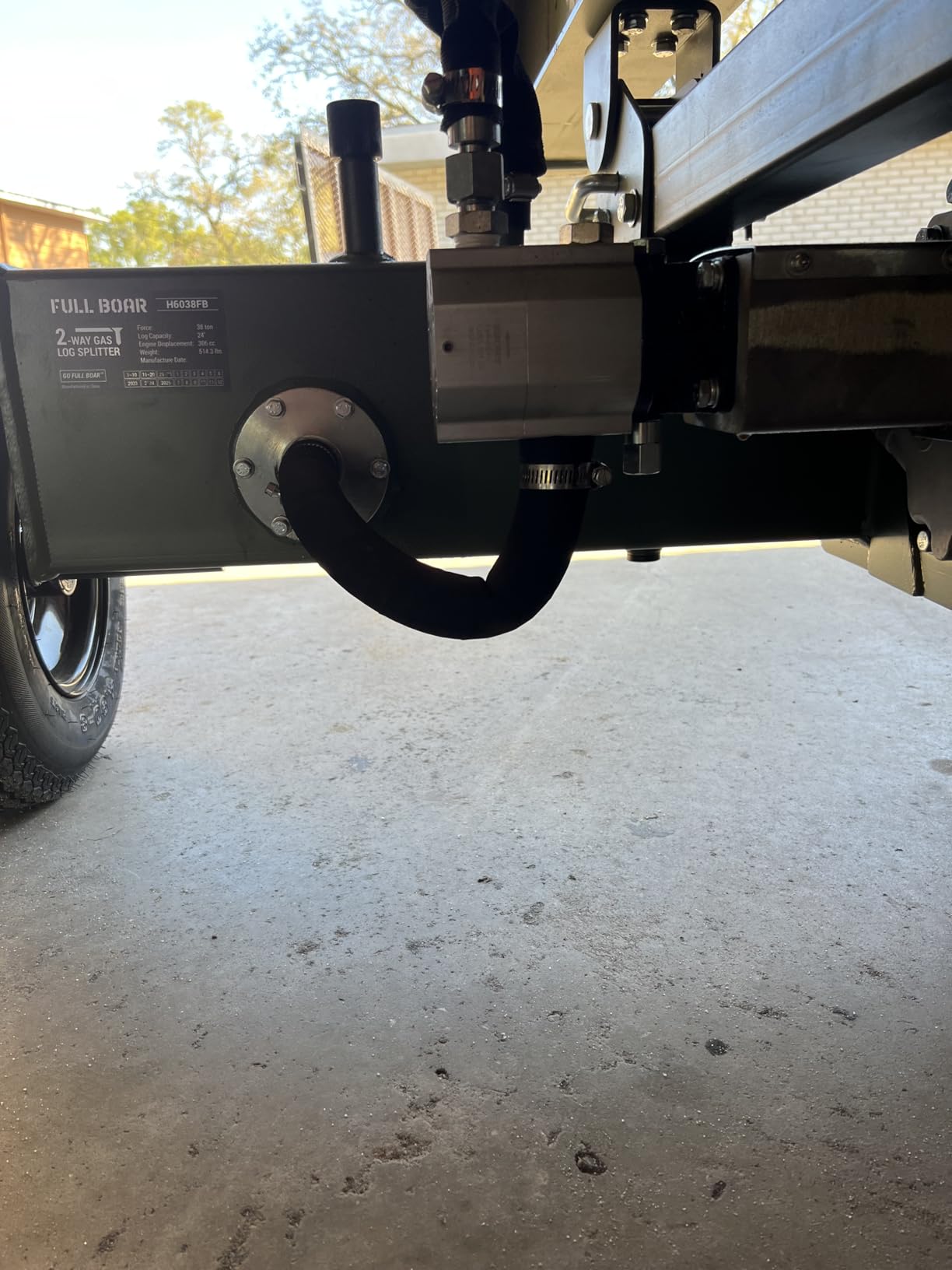 38 Ton Log Splitter-Full Boar Engine 306cc (49 State) customer photo 1
