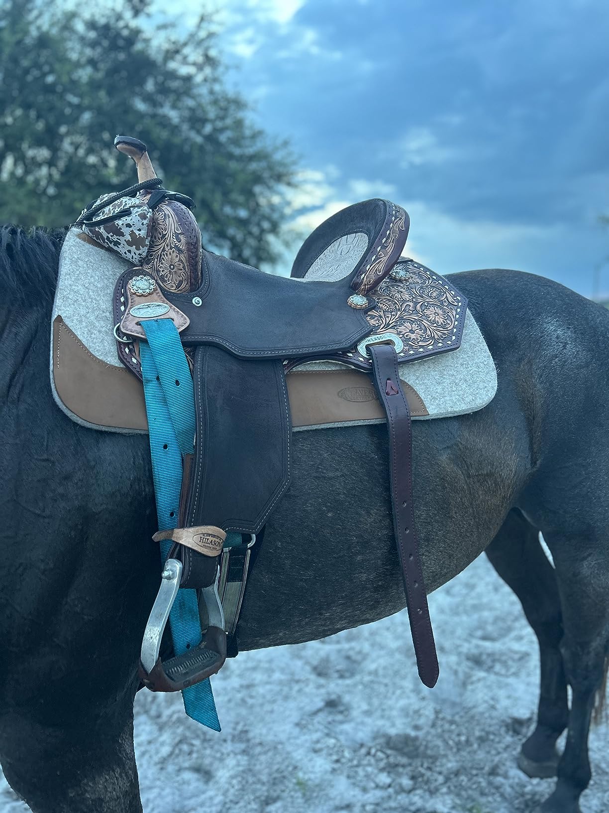 HILASON 15in Western Flex Tree Barrel Trail Saddle Brown with Crocodile Inlay Seat customer photo 2