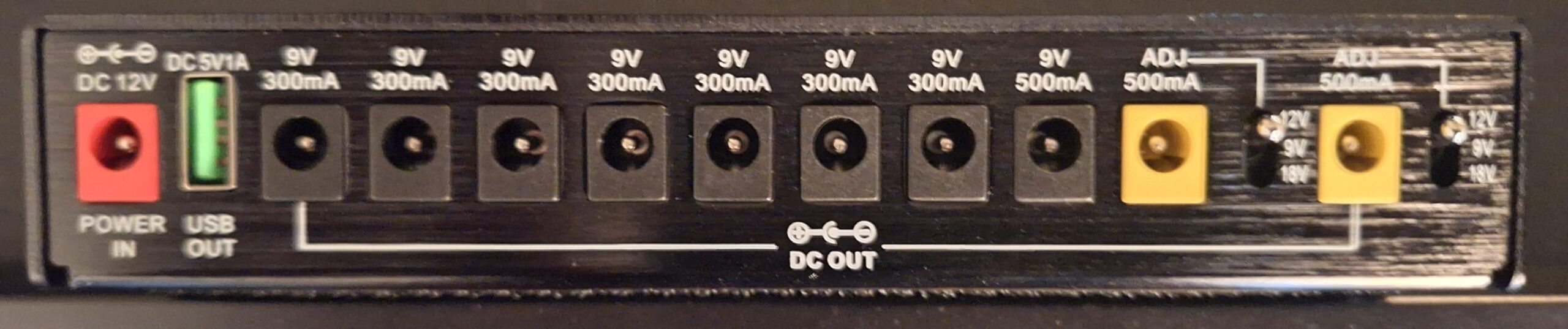 LEKATO Guitar Pedal Power Supply, True Isolated Pedal Power Supply with 10 Ports, USB Port, Short Circuit Protection, 9V 12V 18V customer photo 2