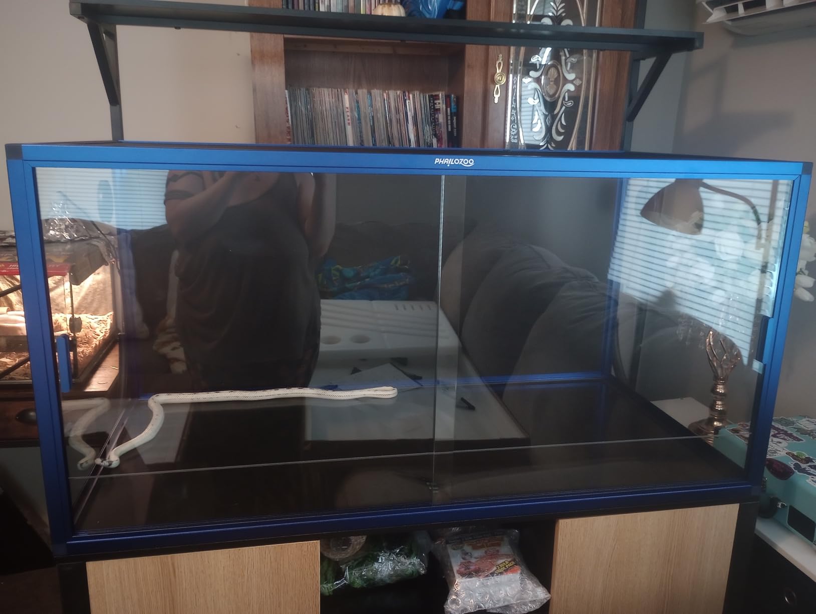 Lightweight 85 Gallon Reptile Enclosure for Snake, Bearded Dragon | Optimal Ventilation & Light Penetration by Rust Proof Mesh Top, Easy Assembly within 6 Steps with Clear Instruction customer photo 1