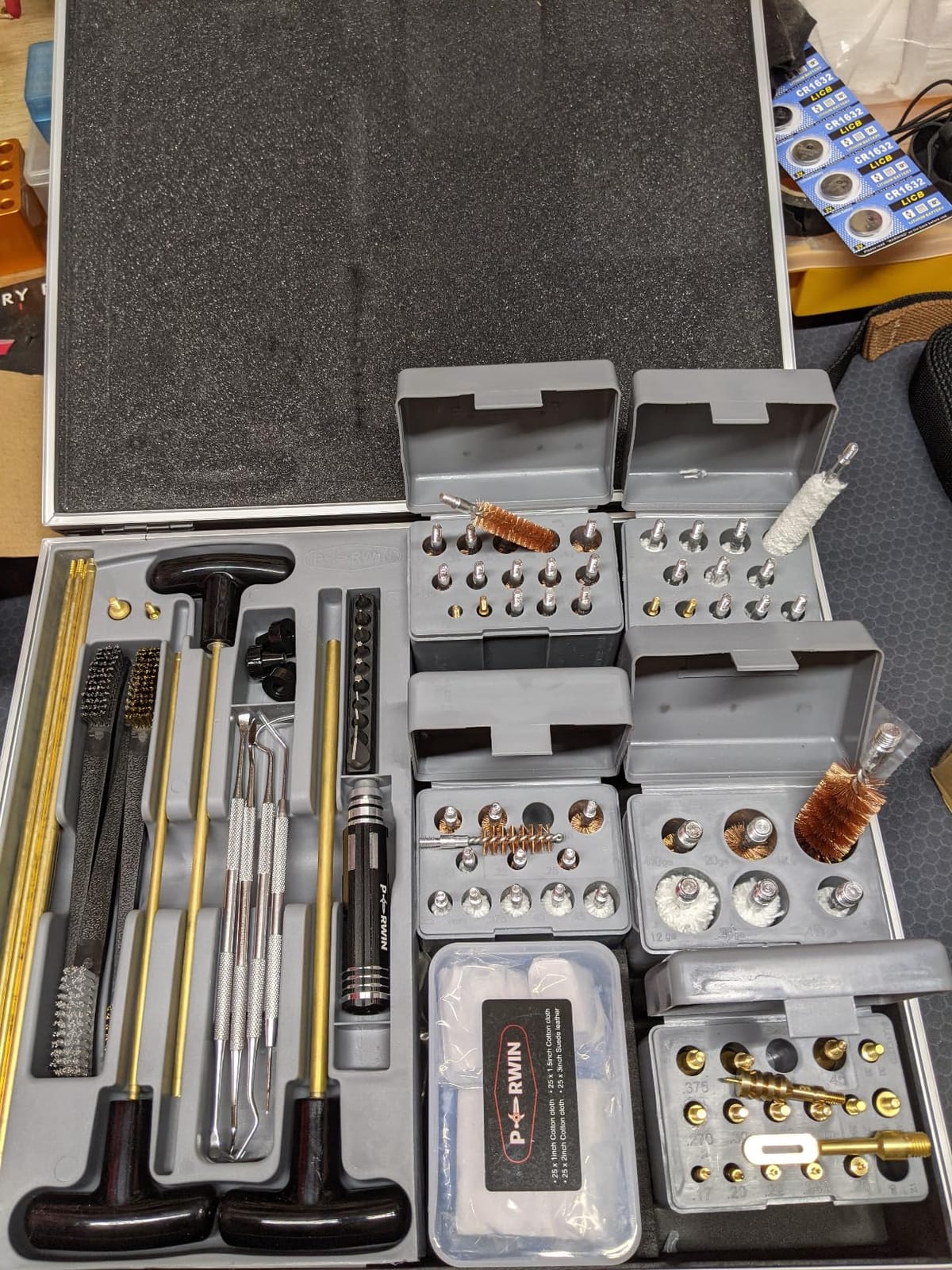 PERWIN Universal Gun Cleaning Kit Deluxe for All Caliber Pistol Rifle Handgun Shotgun with All Brass Brushes, Rods, Jags, Screwdriver Set and High-end Aluminum Box customer photo 1