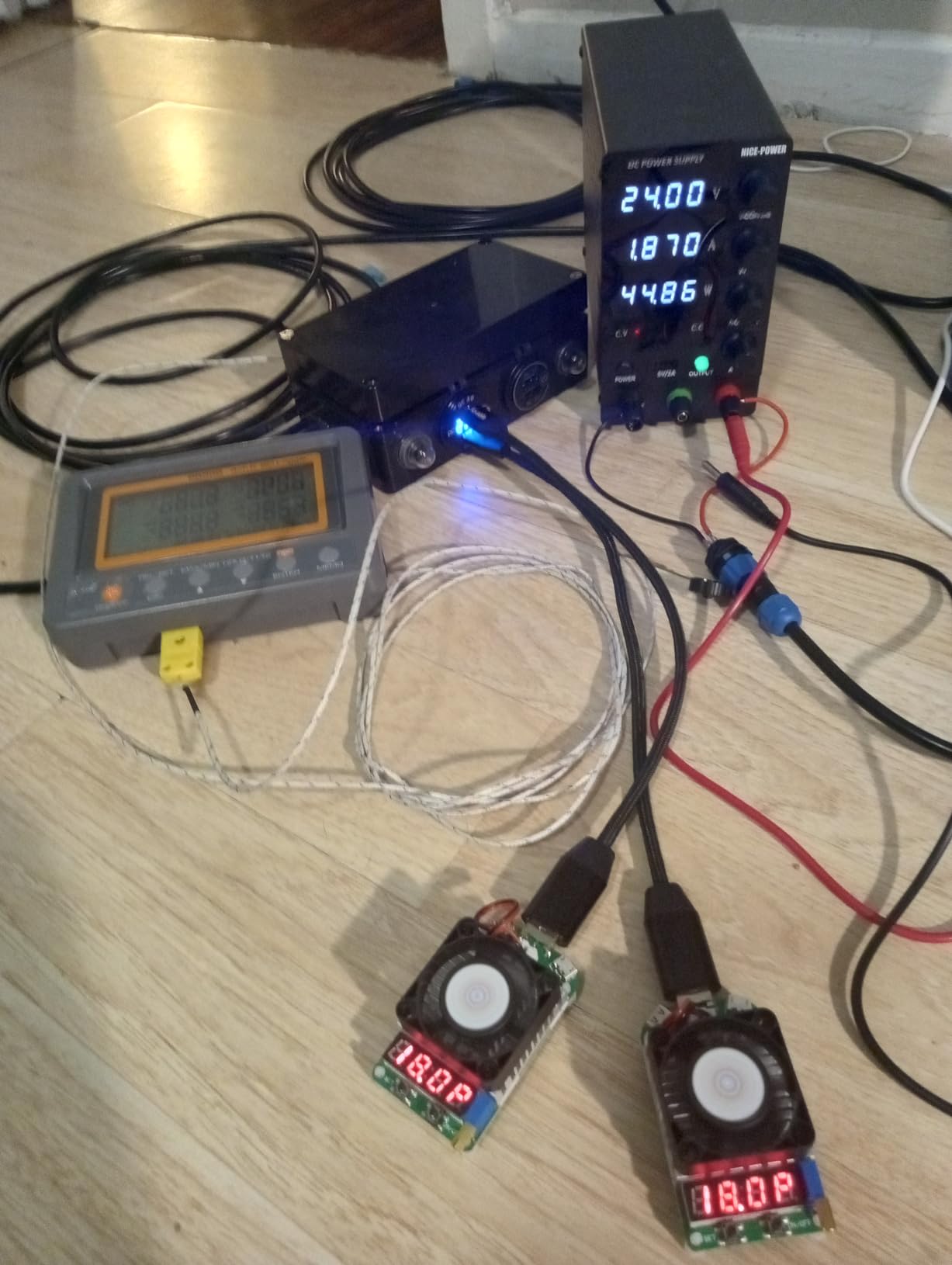 NICE-POWER DC Power Supply Variable 30V 10A, Adjustable Switching Regulated DC Bench Power Supply with Output Switch High Precision 4-Digit LED Display, Benchtop Lab Power Supplies with 5V/2A USB Port customer photo 2
