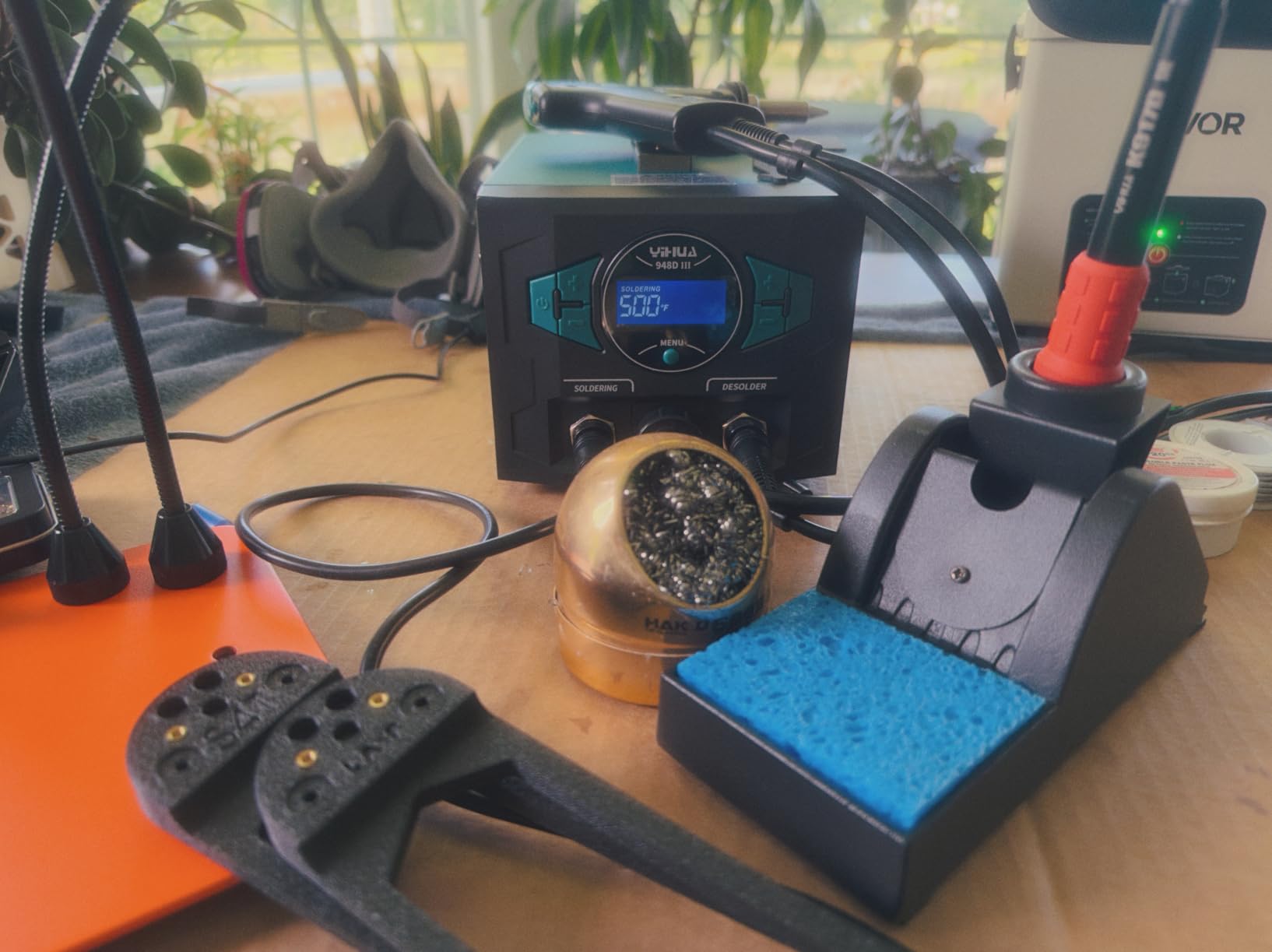YIHUA 948D III Soldering Iron Desoldering Station Kit with Upgraded Desolder Tool, 110W EVO Solder Iron, Vacuum Pump, 3 Desoldering Nozzles, with Automatic Shutdown, Sleep Mode Functions customer photo 1