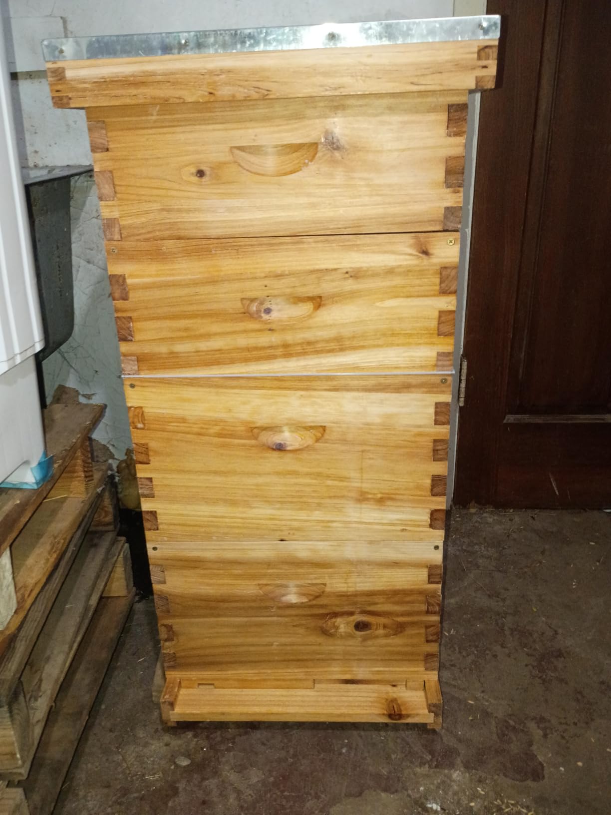 Honey Lake 10-Frame Langstroth Beehive Starter Kit, Beeswax Coated Complete Bee Hive Includes 2 Deep Brood Boxes & 2 Medium Super Bee Boxes with Beehive Frames and Foundations for Beekeepers (4 Layer) customer photo 2